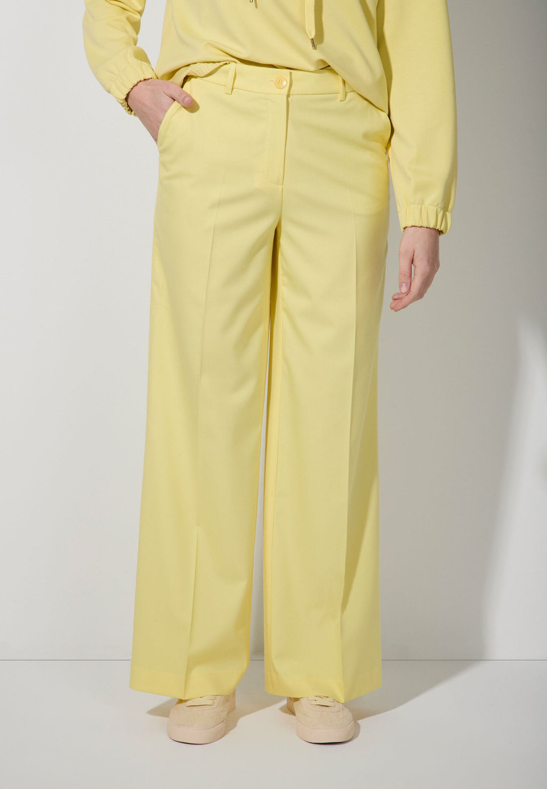 More & More_Tender Yellow Wide Trousers_51034003_0124_02
