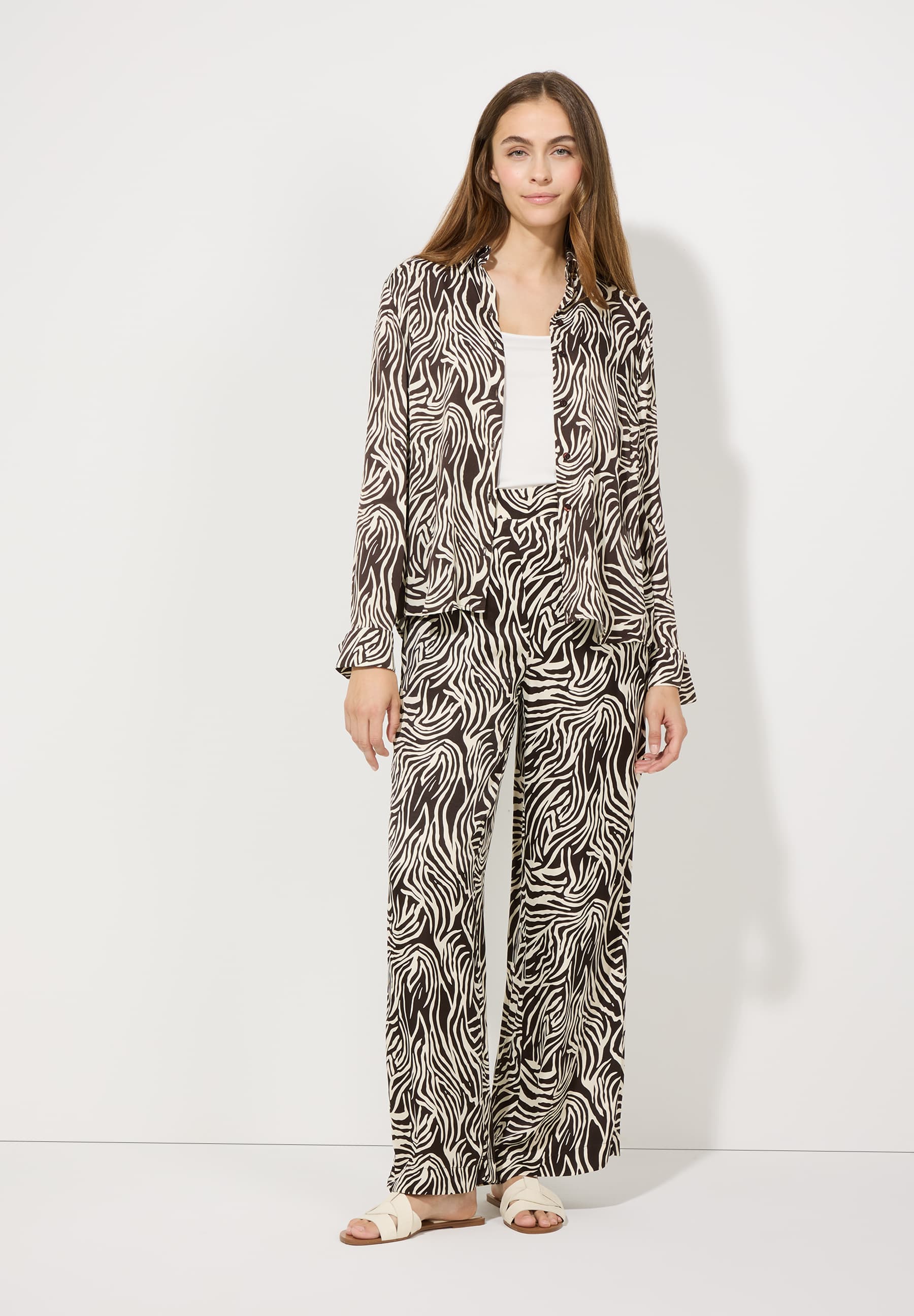 More & More_Twotone Animal Print_Animal Print Shirt Blouse_51072001_2279_03