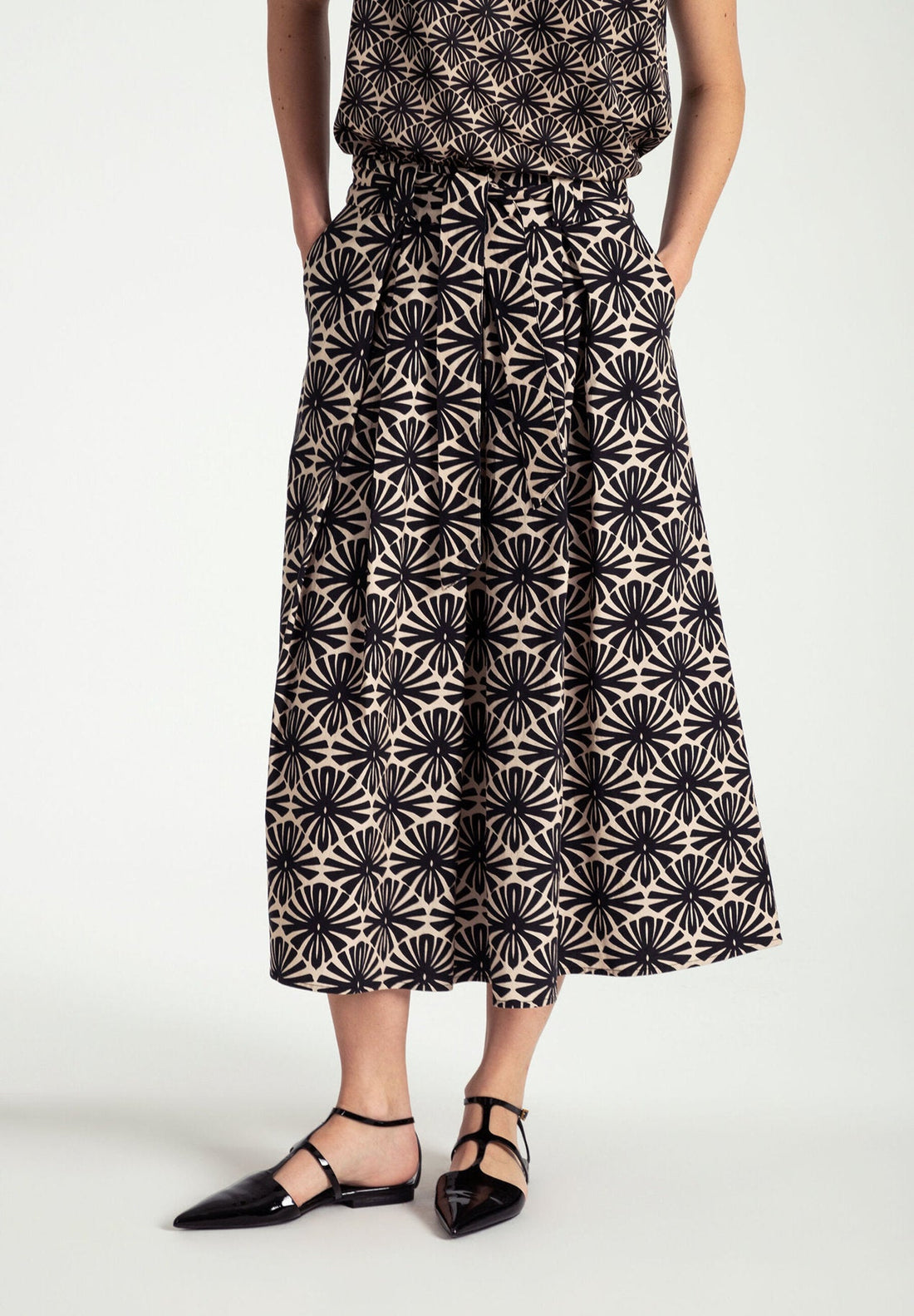 More & More_Graphic Print Wide Cotton Skirt_51825554_2790_02
