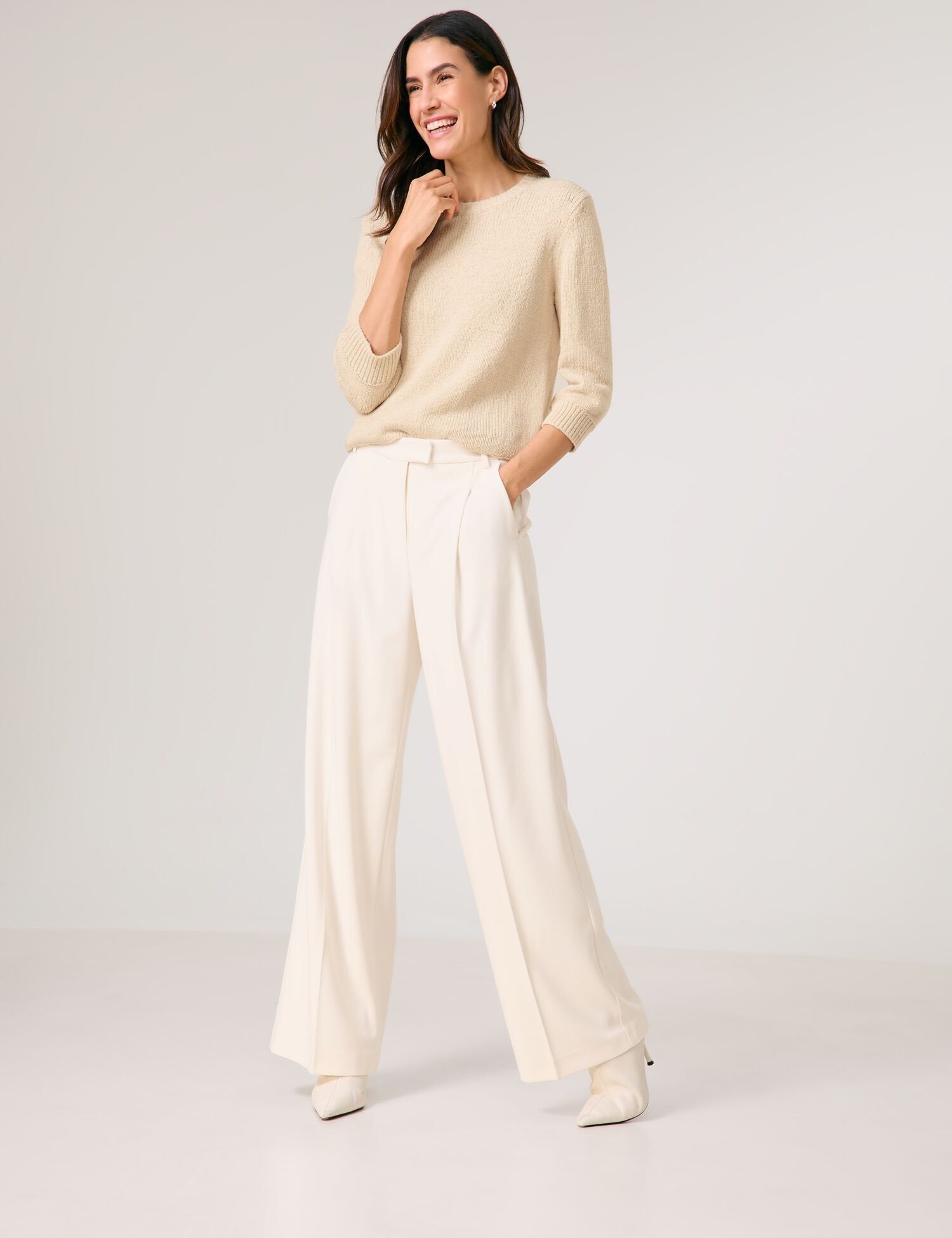 Gerry Weber_Elegant Trousers with a Wide Leg_520009-31319_90118_01