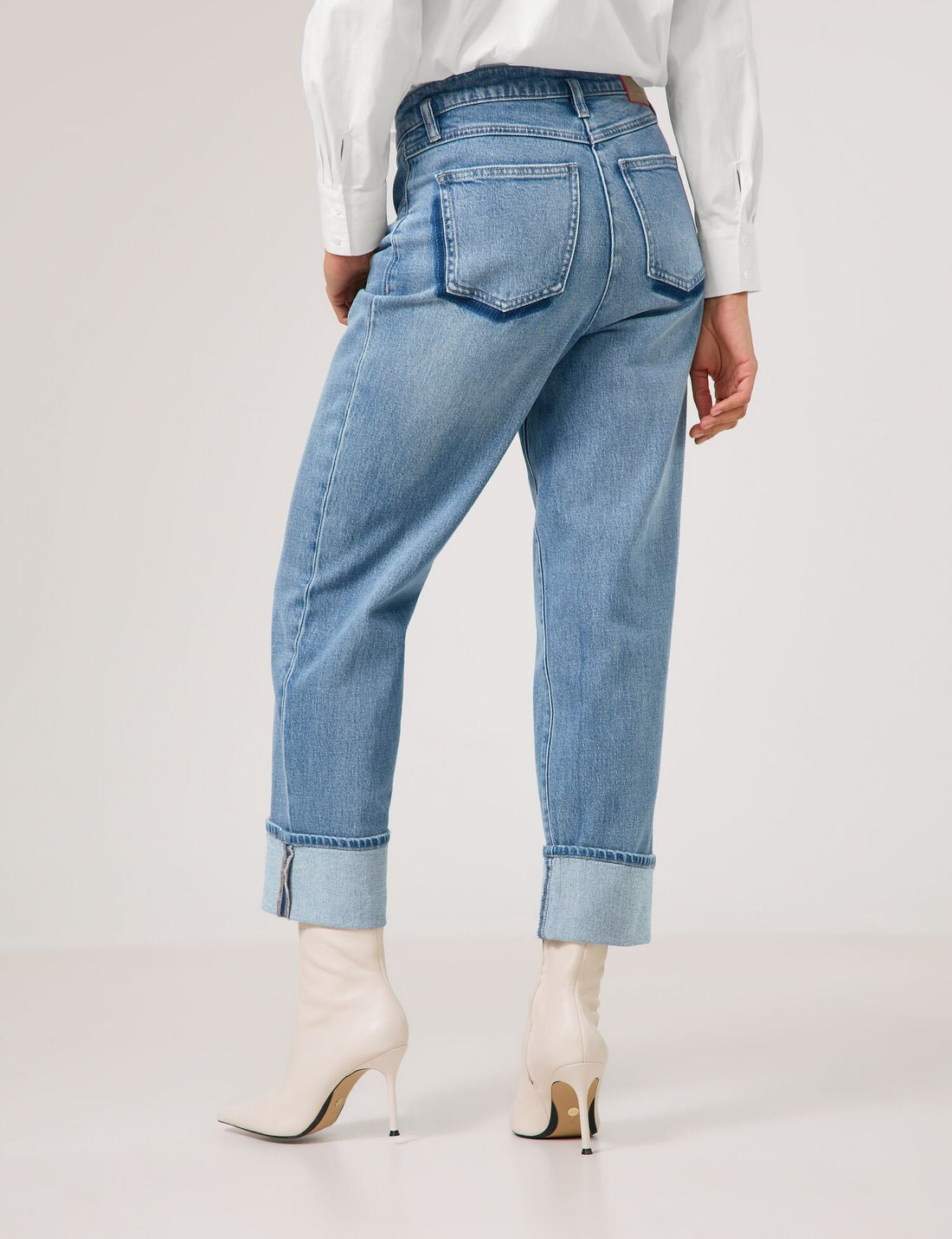 Gerry Weber_7/8-Length Jeans with a Wide Turn-Up Hem_520015-31625_831002_02