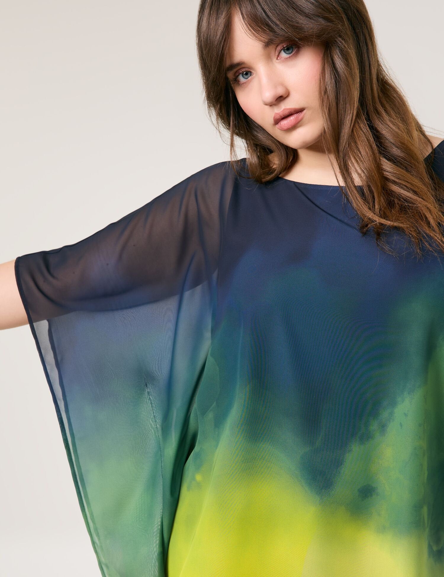 Samoon_Oversized Blouse in a Layered Look_671648-26210_5752_04