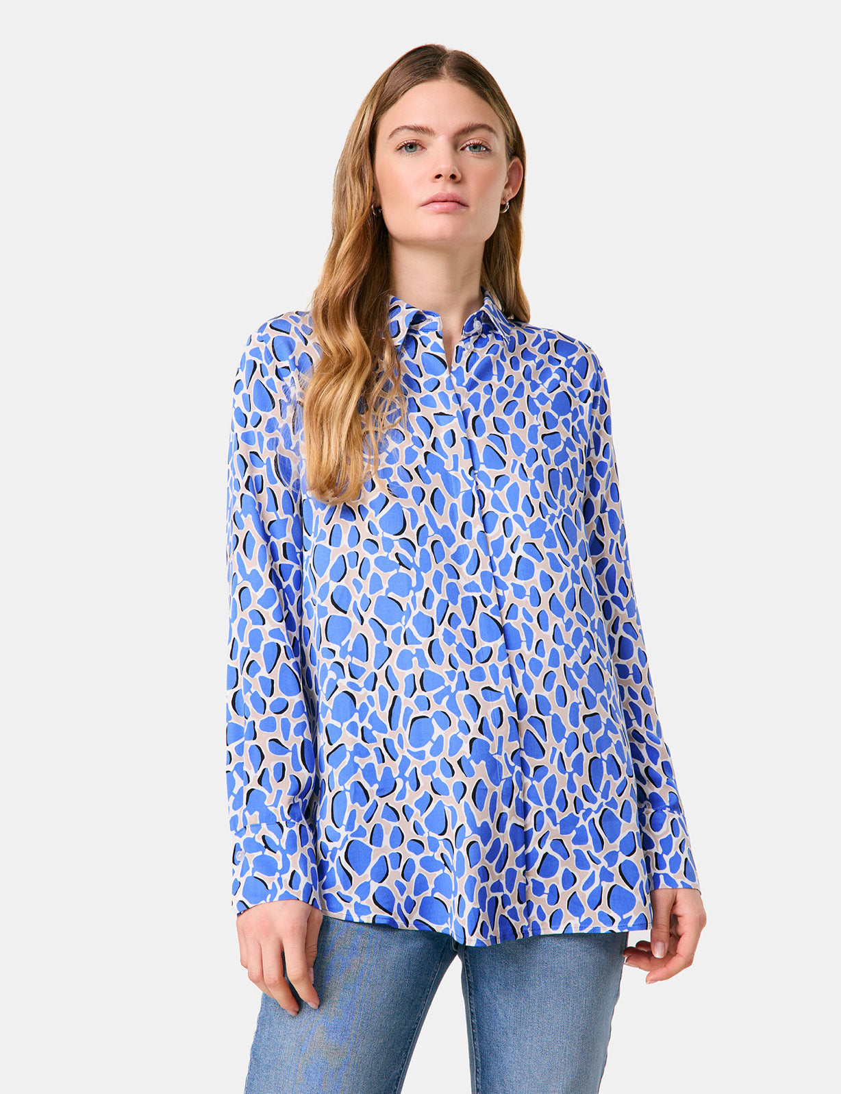 Taifun_Loose-Fitting Blouse with an All-Over Print_760350-11214_8992_06