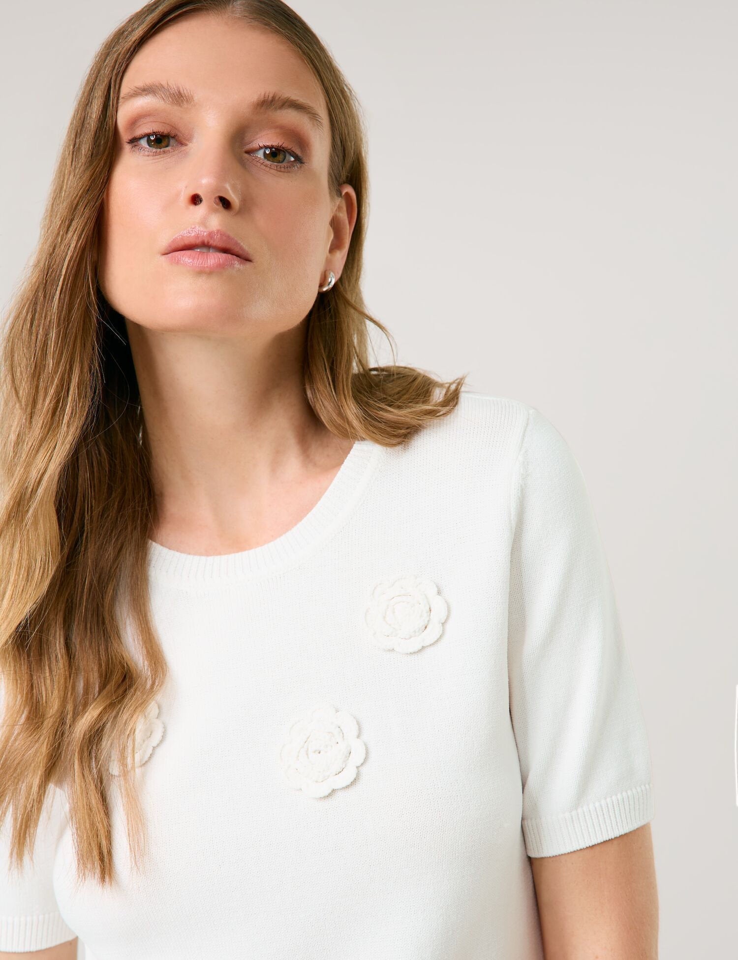 Taifun_Short Sleeve Jumper with Crochet Flowers_772328-15124_9702_04