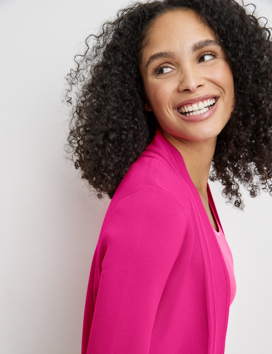 Open Cardigan In A Fine Rib Knit_935030-35739_30913_02