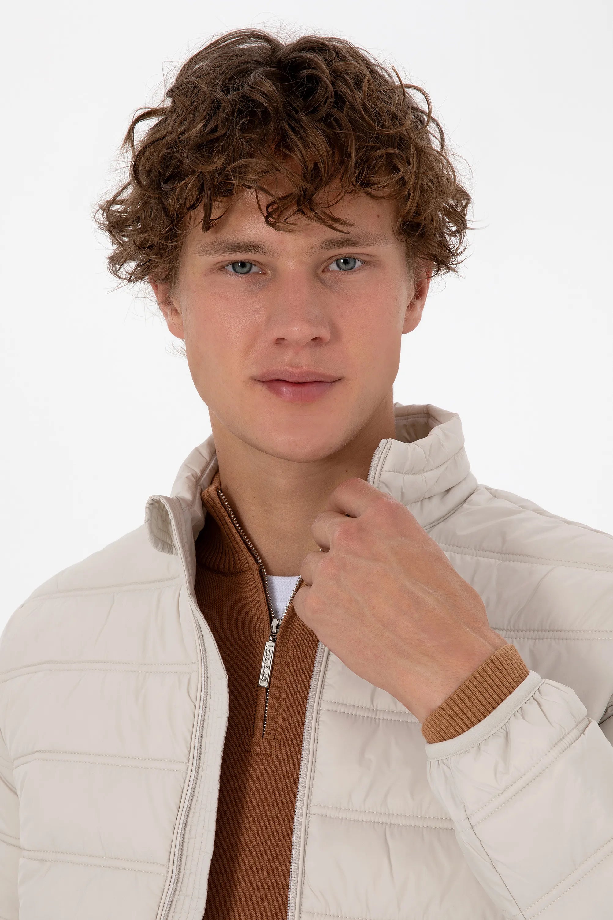 U.S. Polo Assn._Stone_Synthetic Jacket_G081GL0MS0 2246494_VR049_04