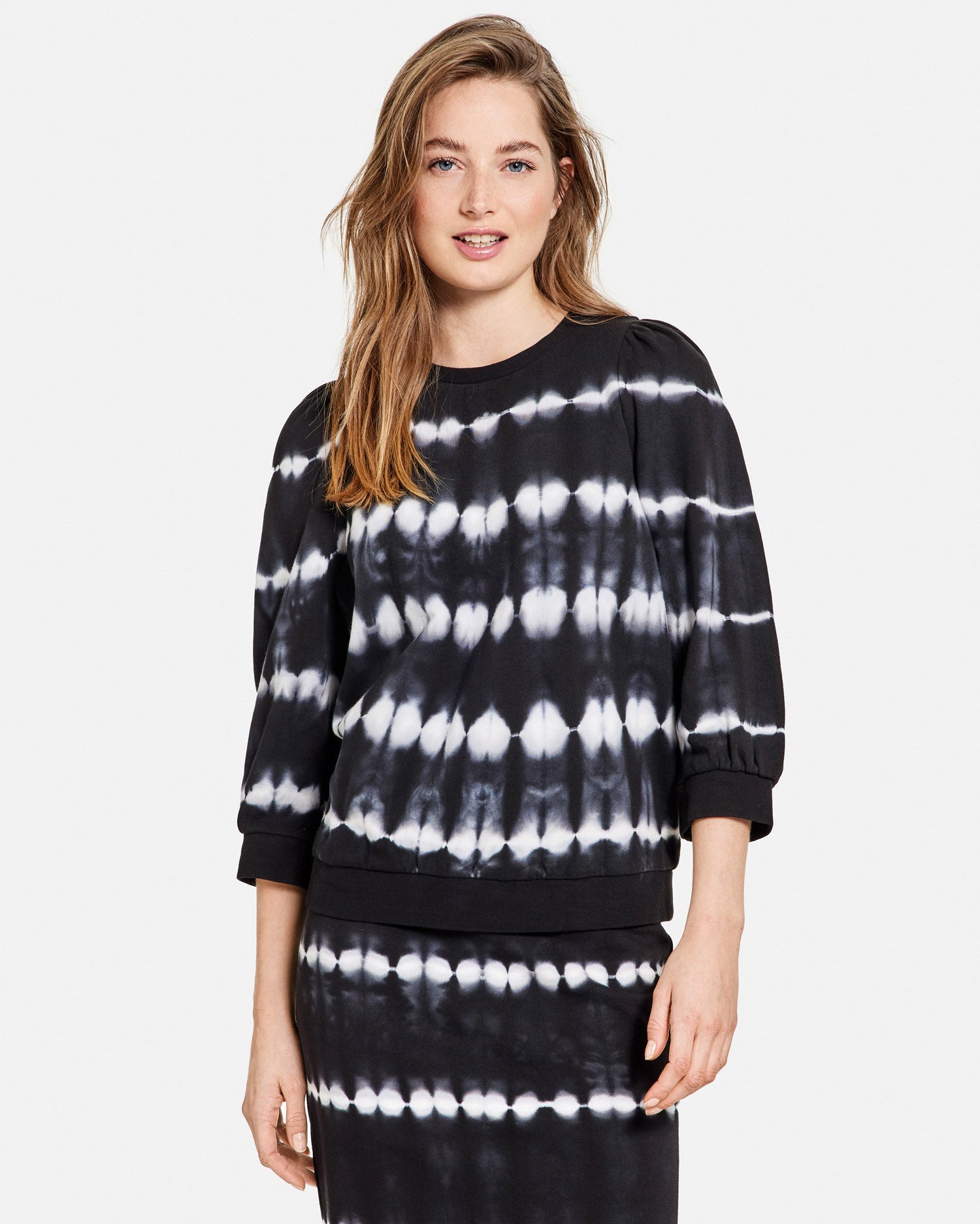 Dark Blue Sweat Shirt