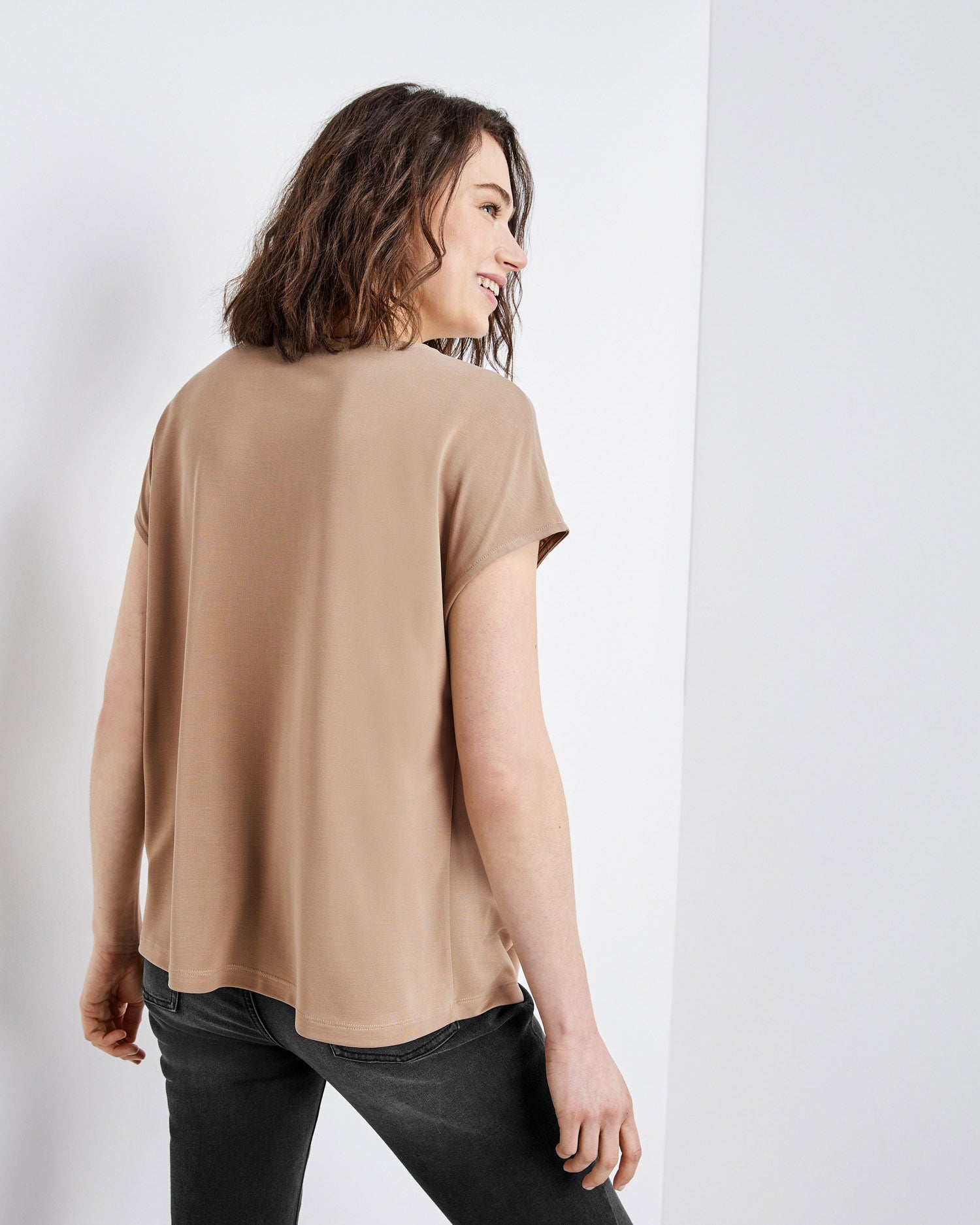 Beige T-Shirt 1/2 Sleeve