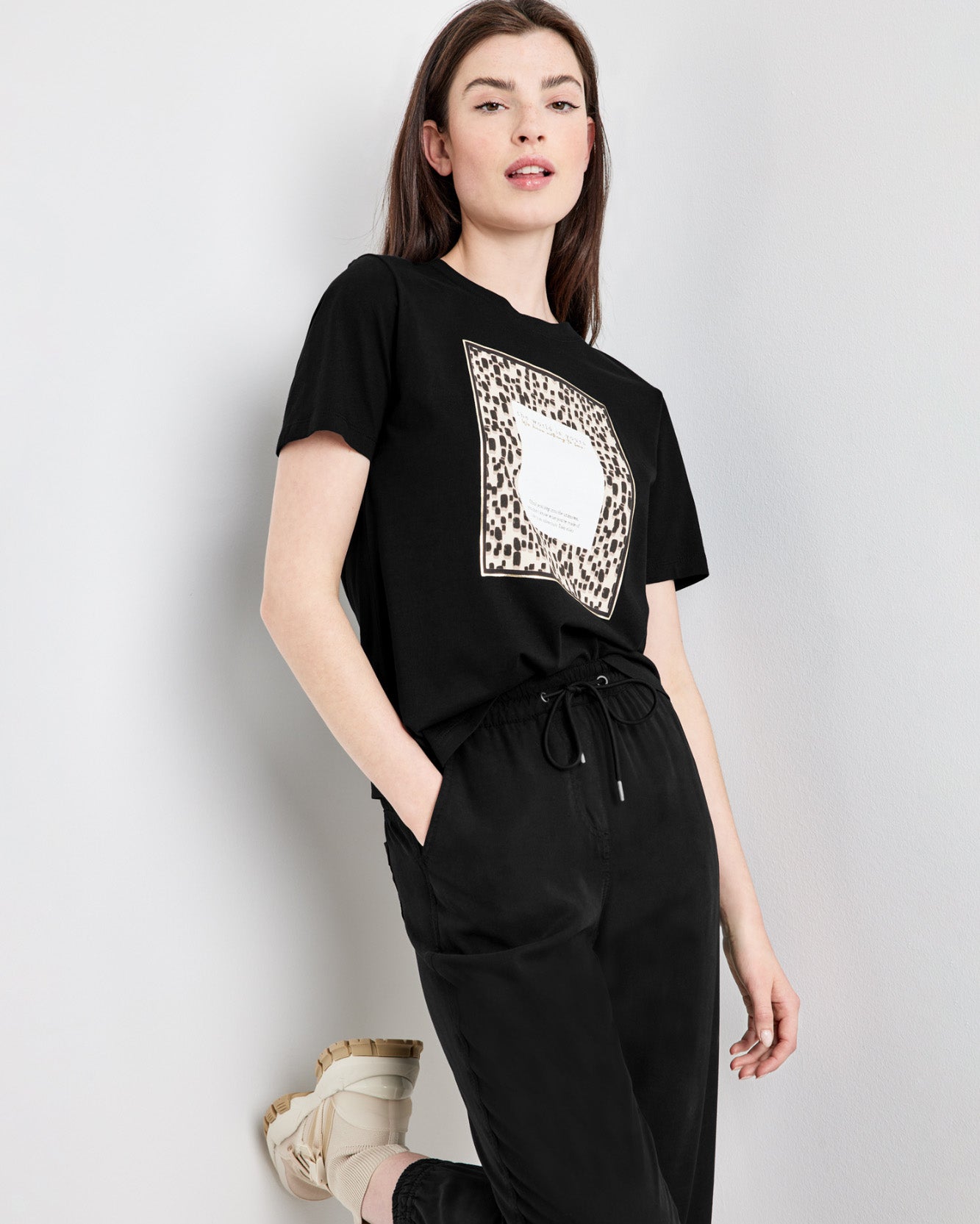 Black T-Shirt 1/2 Sleeve