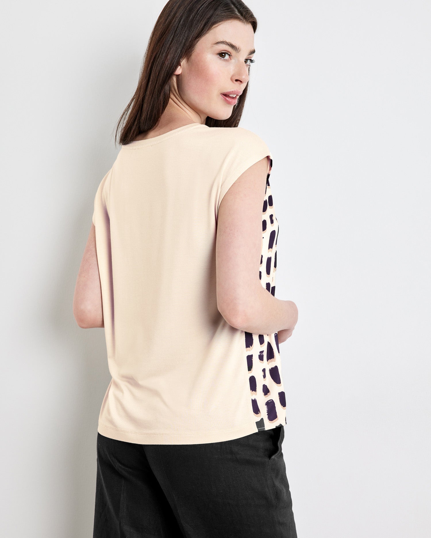 Beige T-Shirt 1/2 Sleeve
