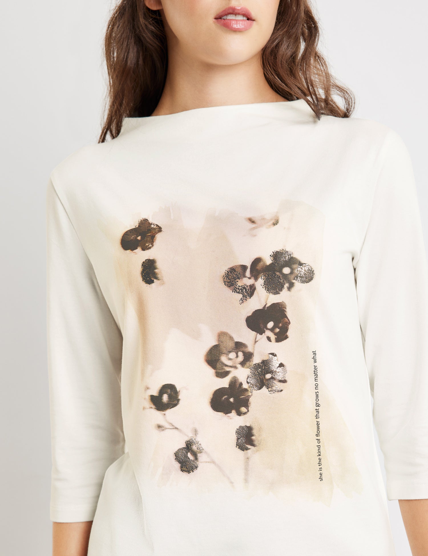Beige 3/4-Sleeve Shirt With Print On The Front