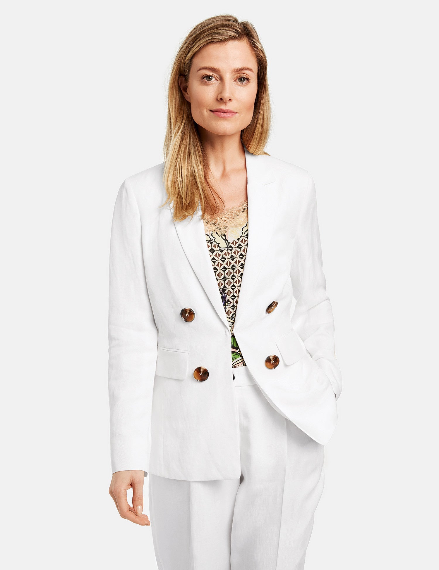 White Jacket Long-Sleeve