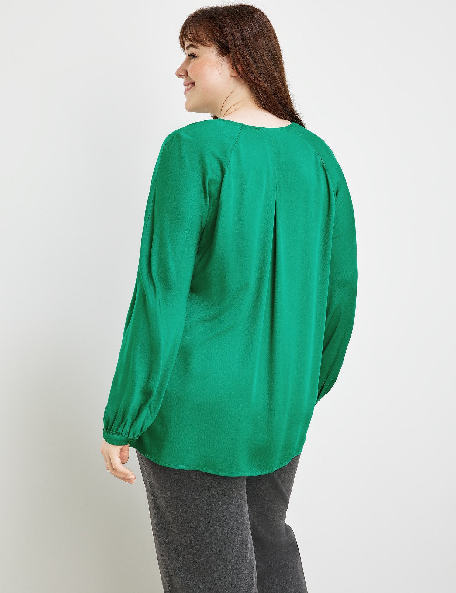 Blouse With A Pintuck Panel_360207-21212_5550_06