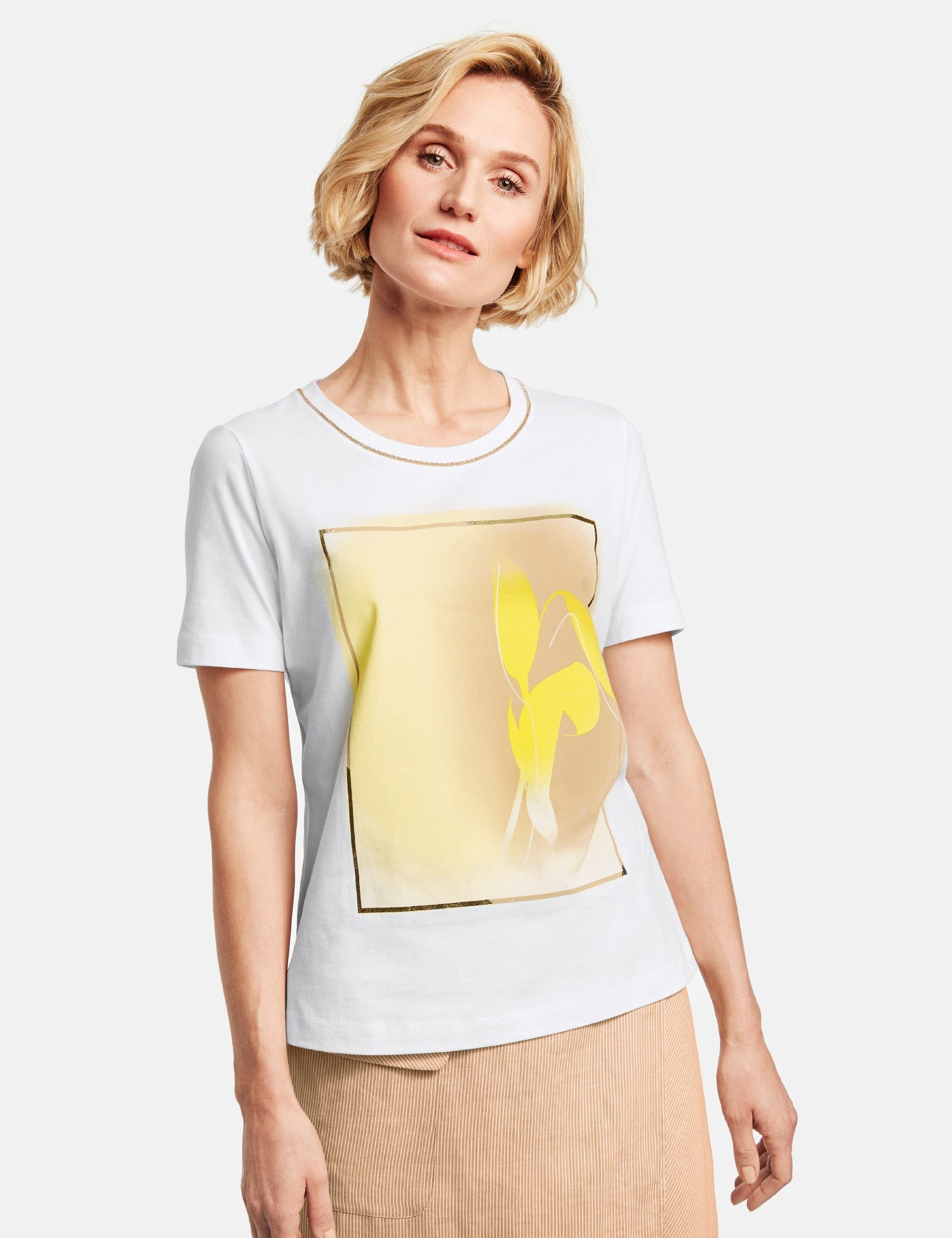 White T-Shirt Short-Sleeve Roundneck