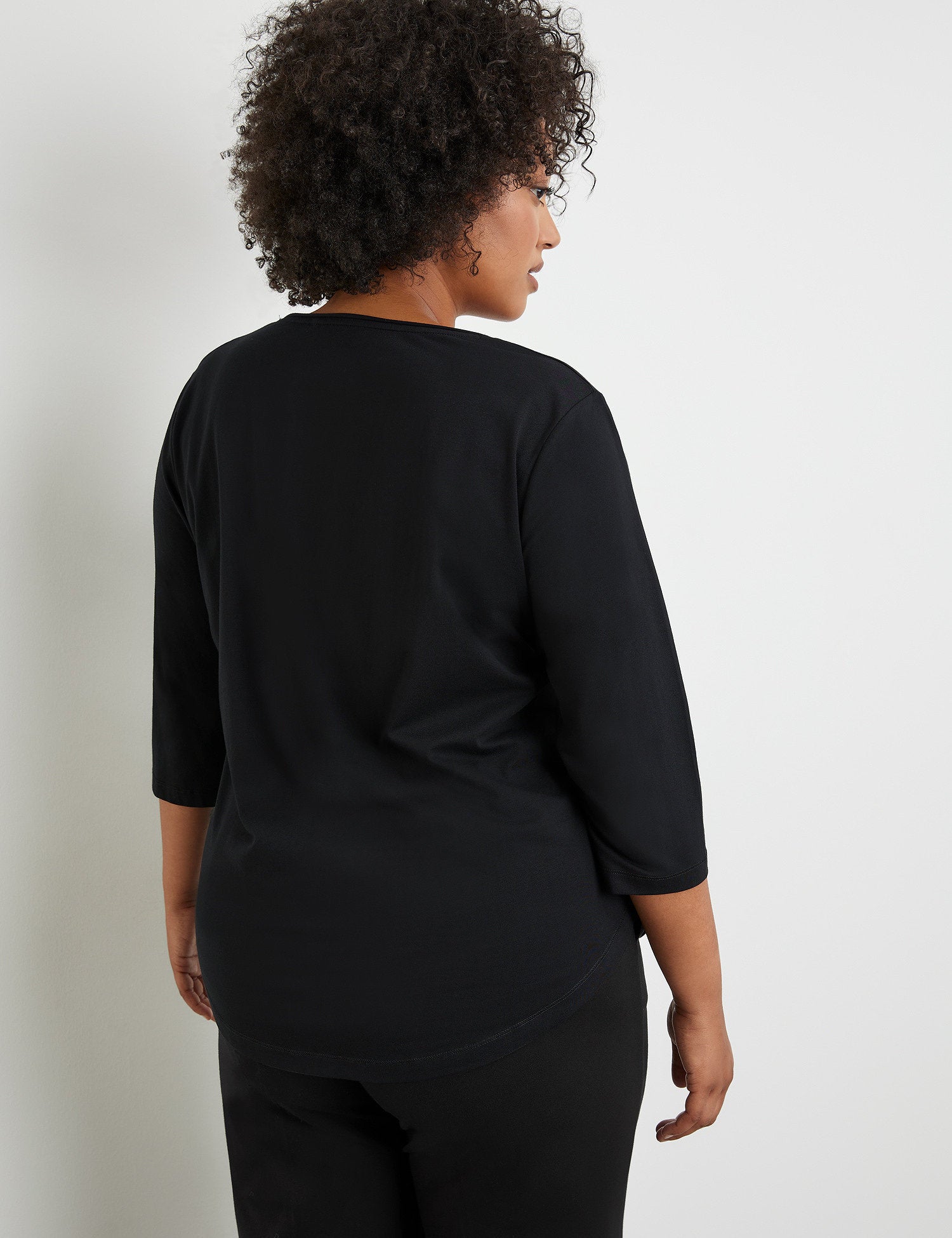 3/4-Sleeve Top With A Front Print_371222-26324_1102_06