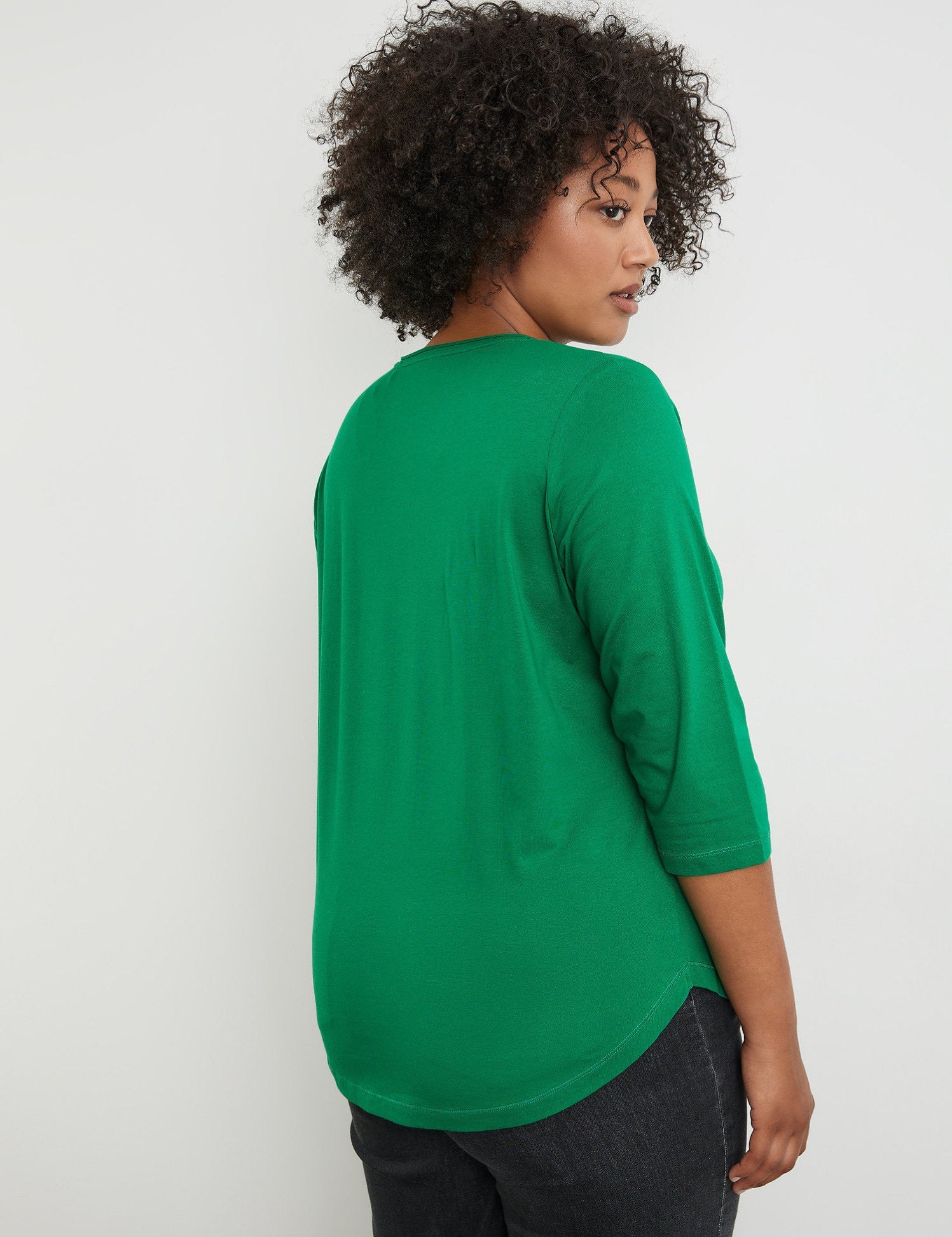 3/4-Sleeve Top With A Front Print_371222-26324_5552_06