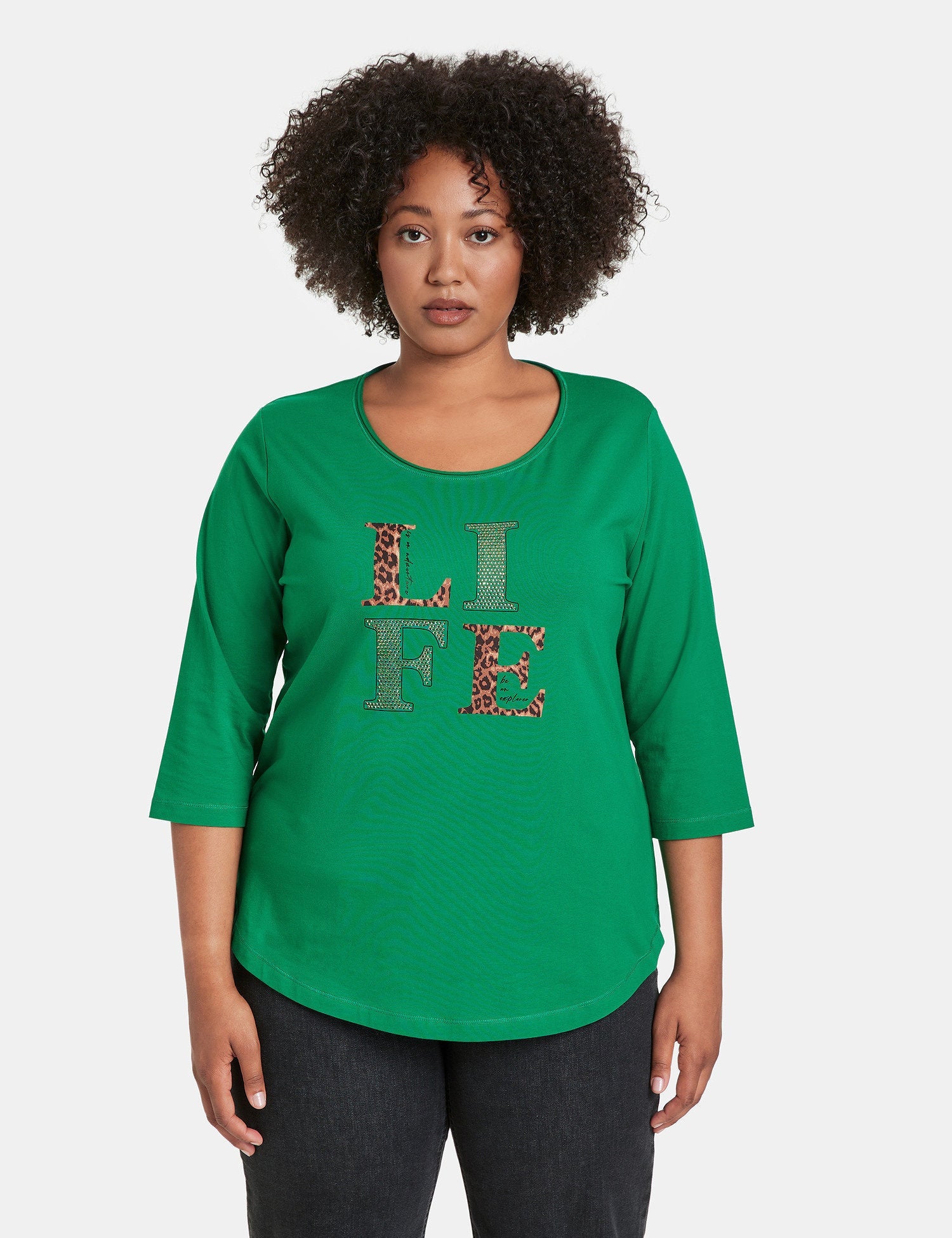 3/4-Sleeve Top With A Front Print_371222-26324_5552_07