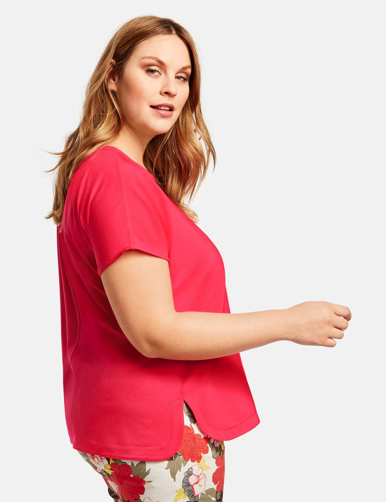 Pink T-Shirt Short-Sleeve Roundneck