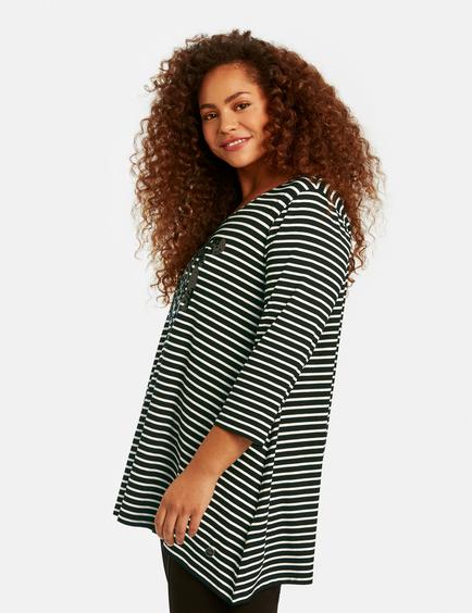 Black T-Shirt 3/4-Sleeve Roundneck