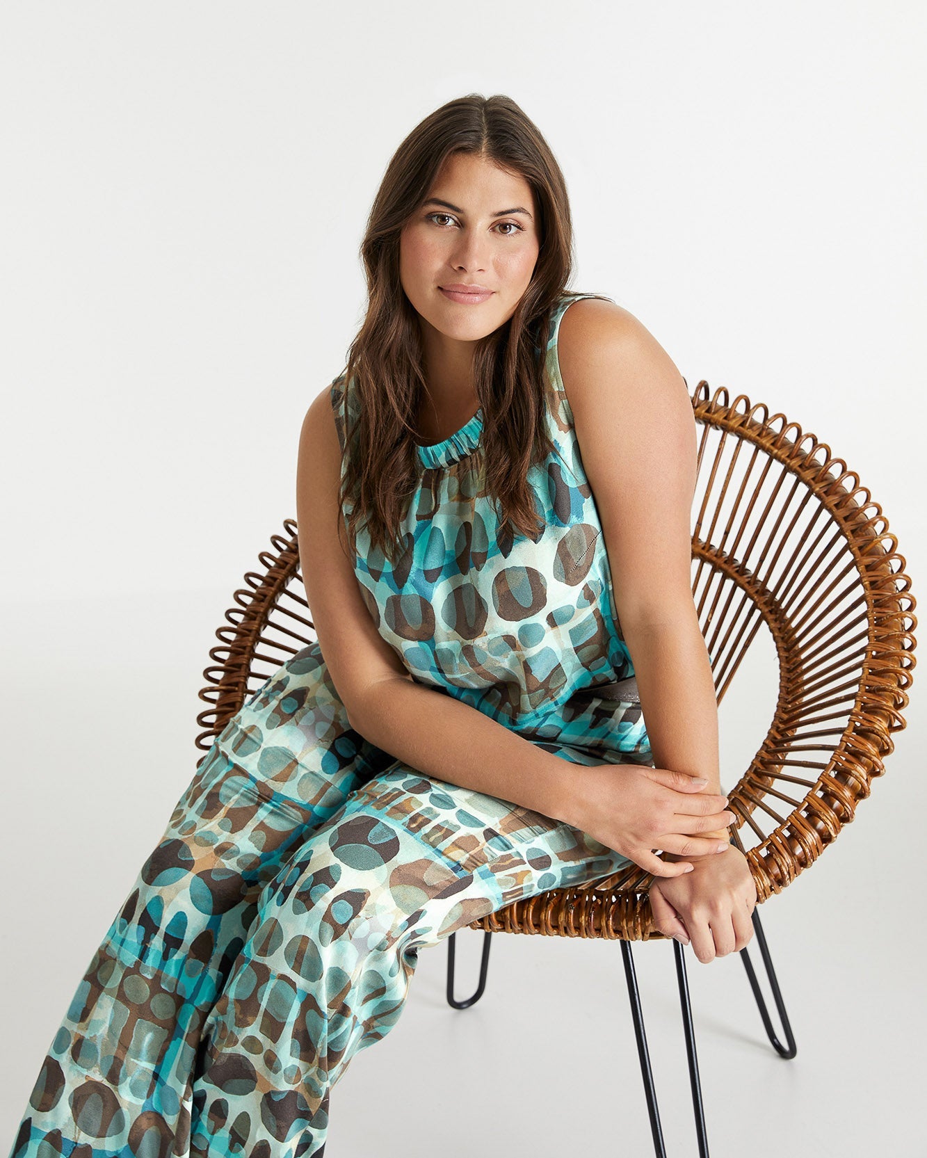 Middle Blue Blouse Without Sleeve