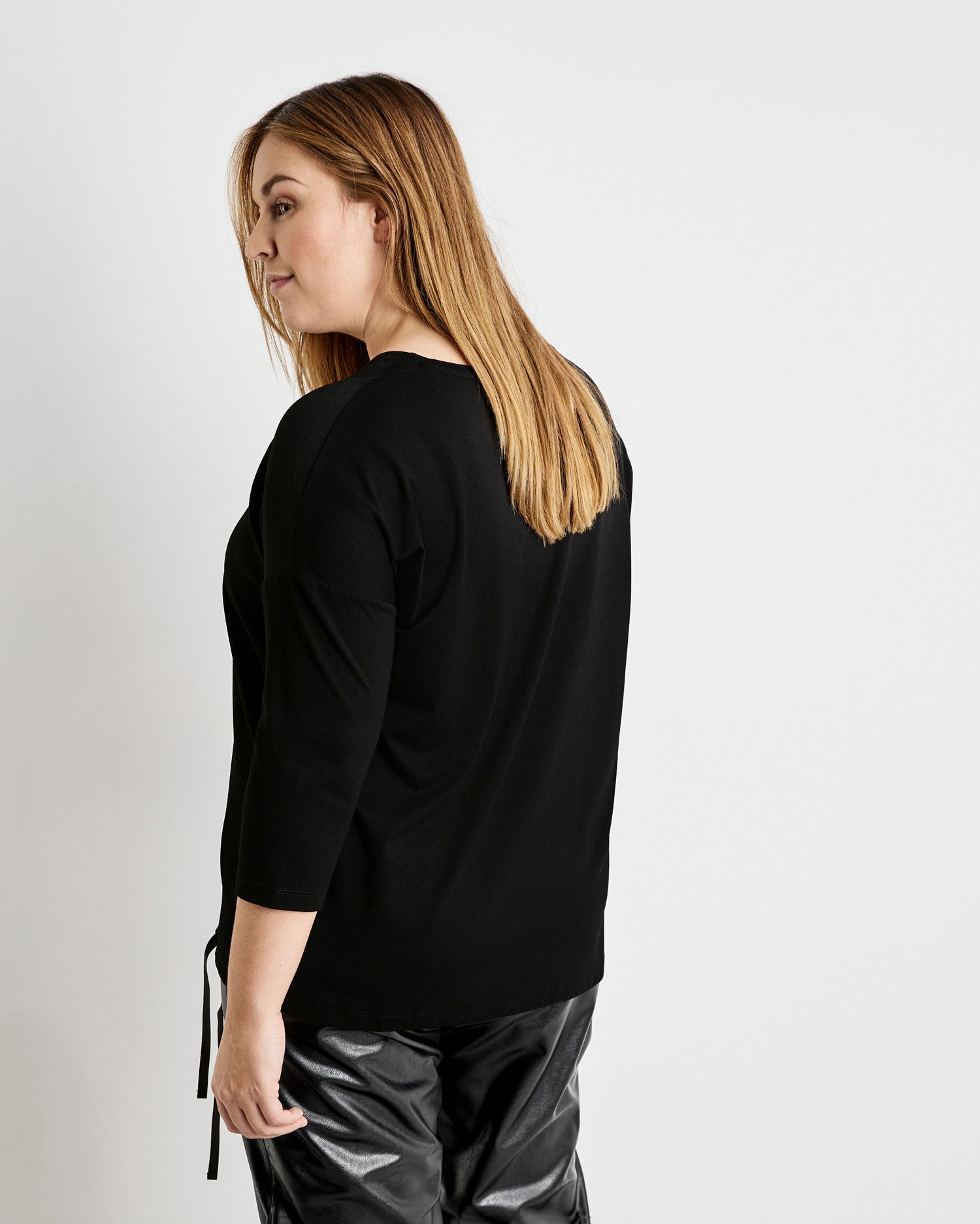 Black T-Shirt 3/4 Sleeve