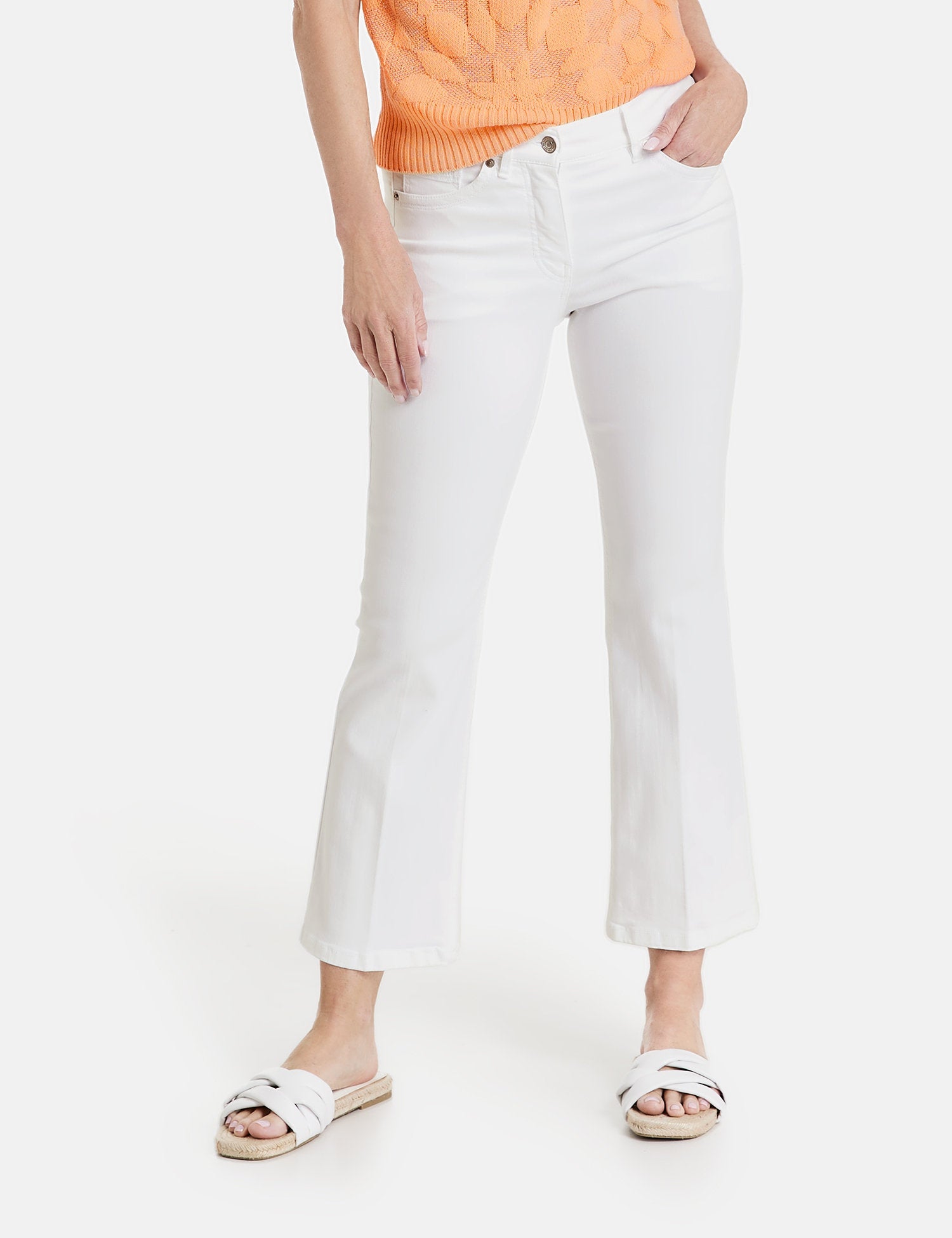 Flared Jeans Marlie Flared Cropped_222103-66829_99600_04