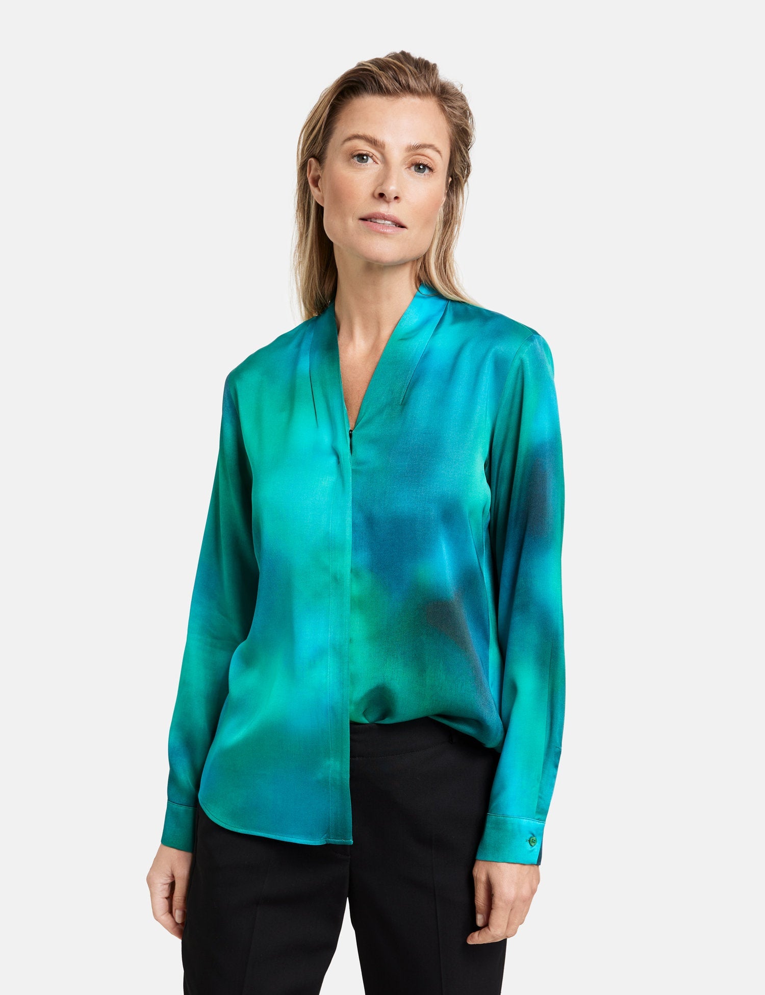 Multi-Color Mock Neck Pullover_260042-31429_5058_03