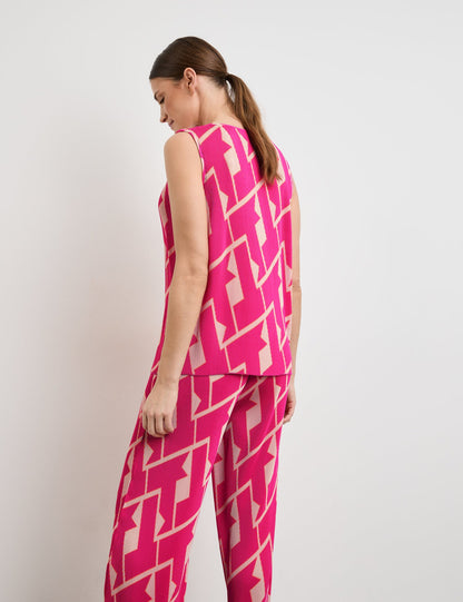 Sleeveless Blouse Made Of Pleated Fabric_260069-66249_3009_05