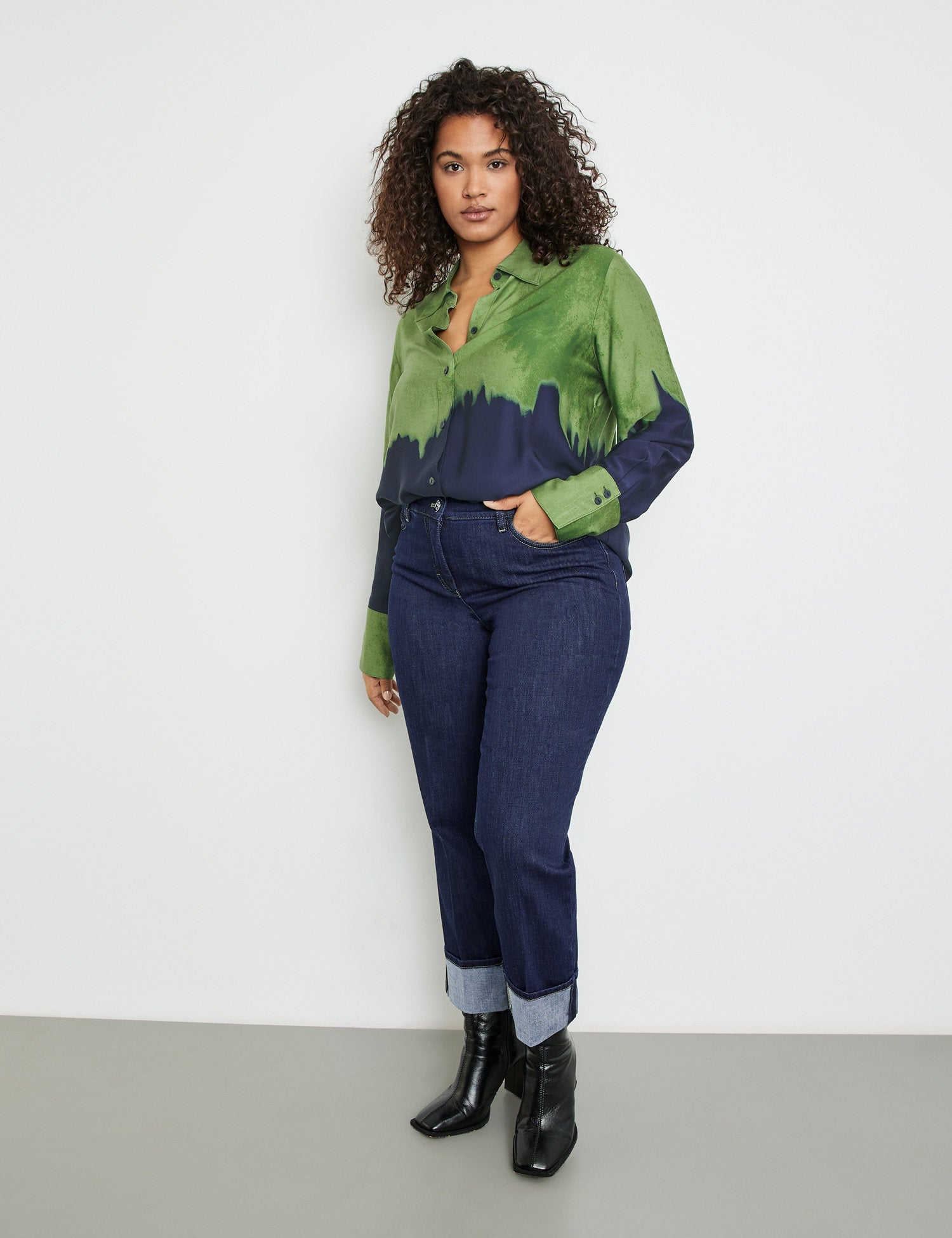 7-8-Length Jeans With Turn-Ups_320228-21431_8999_01