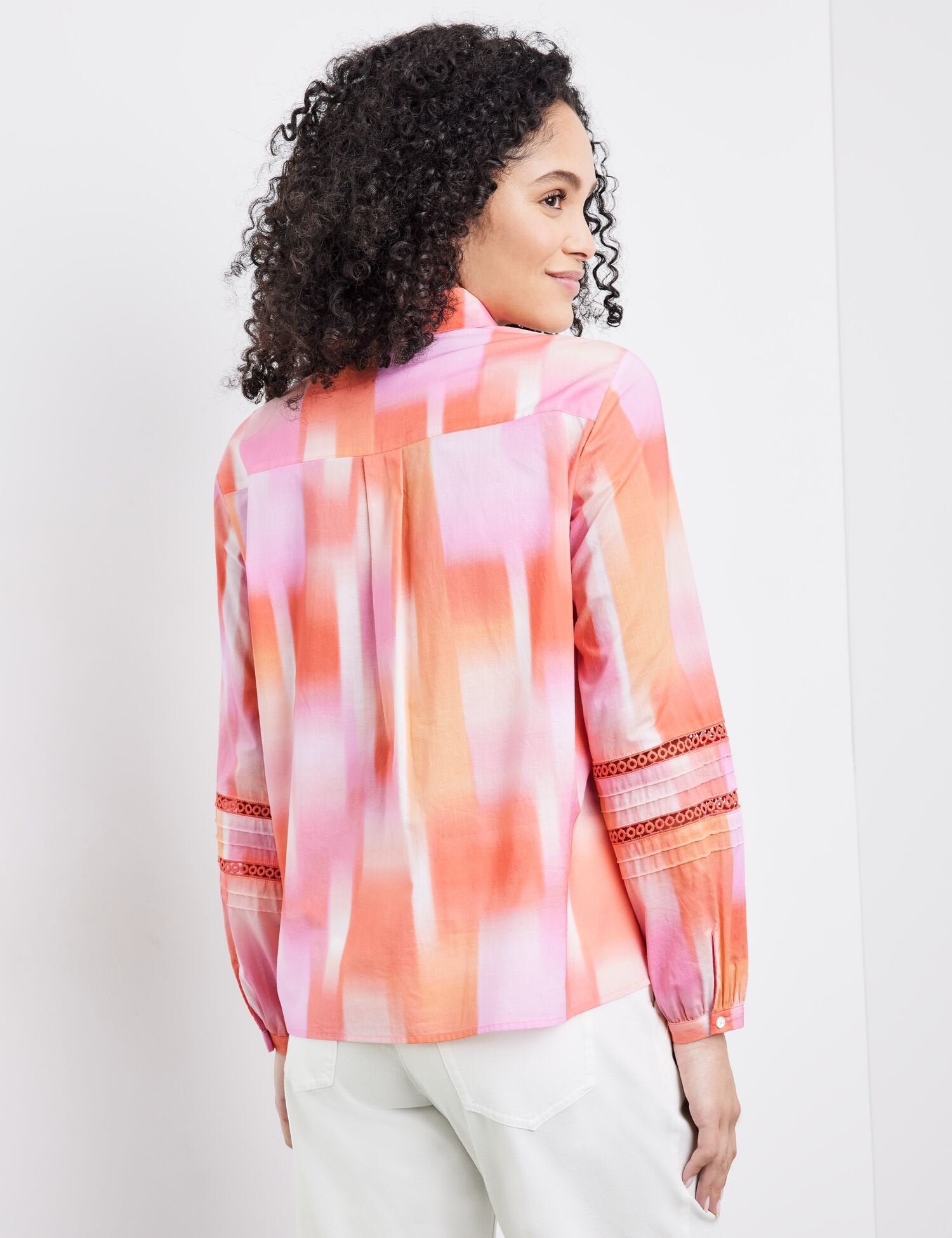 Cotton Blouse With Colour Graduation And Broderie Anglaise_360033-31421_3038_03