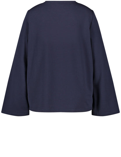 Sweatshirt With A Sparkling Motif_371245-26416_8450_03