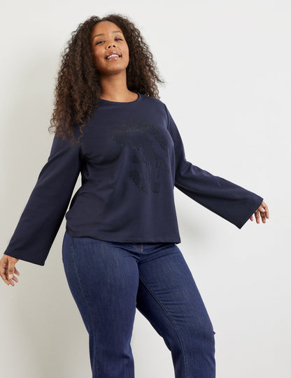 Sweatshirt With A Sparkling Motif_371245-26416_8450_05