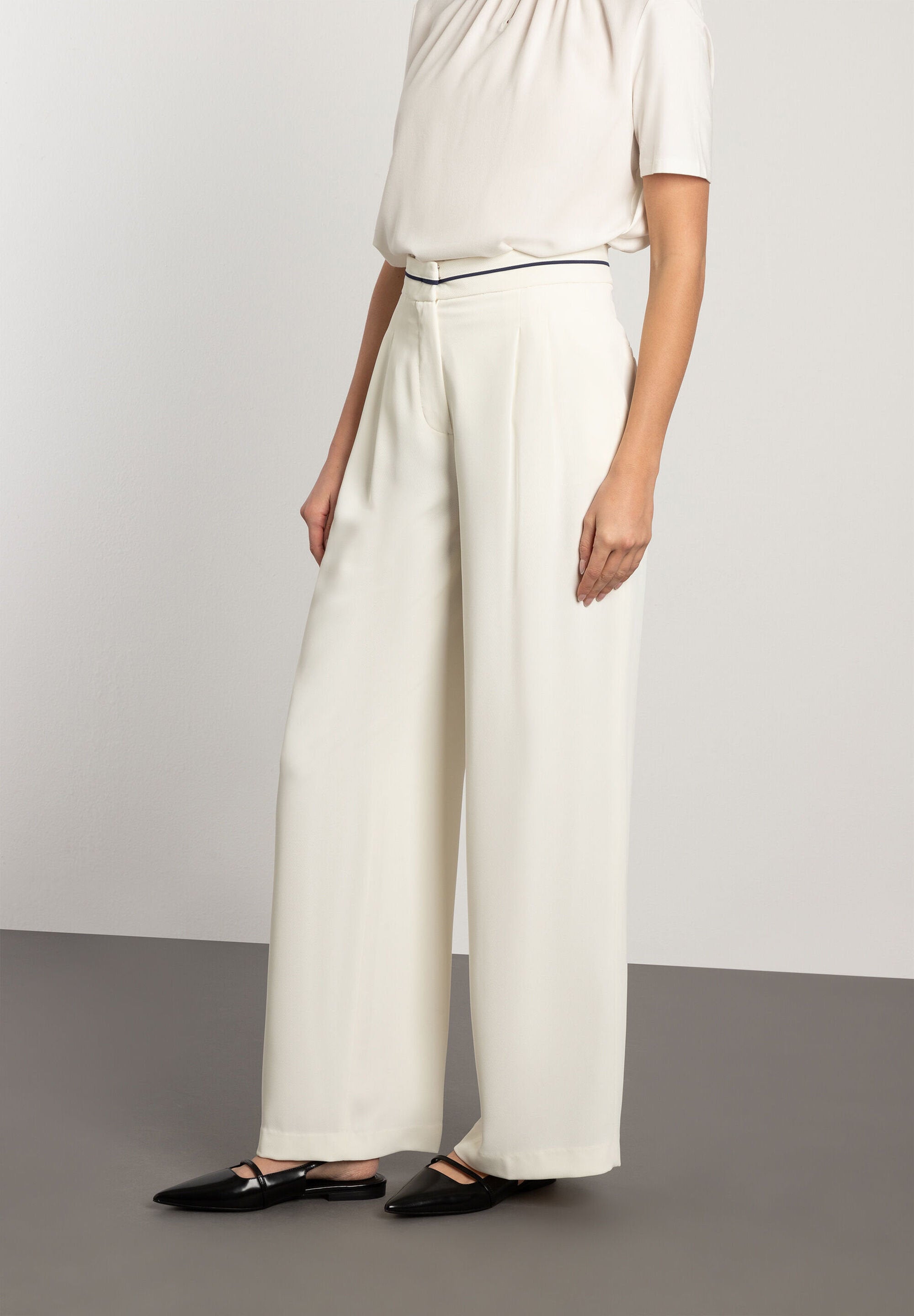 Ecru Wide Trousers_41024053_0041_01