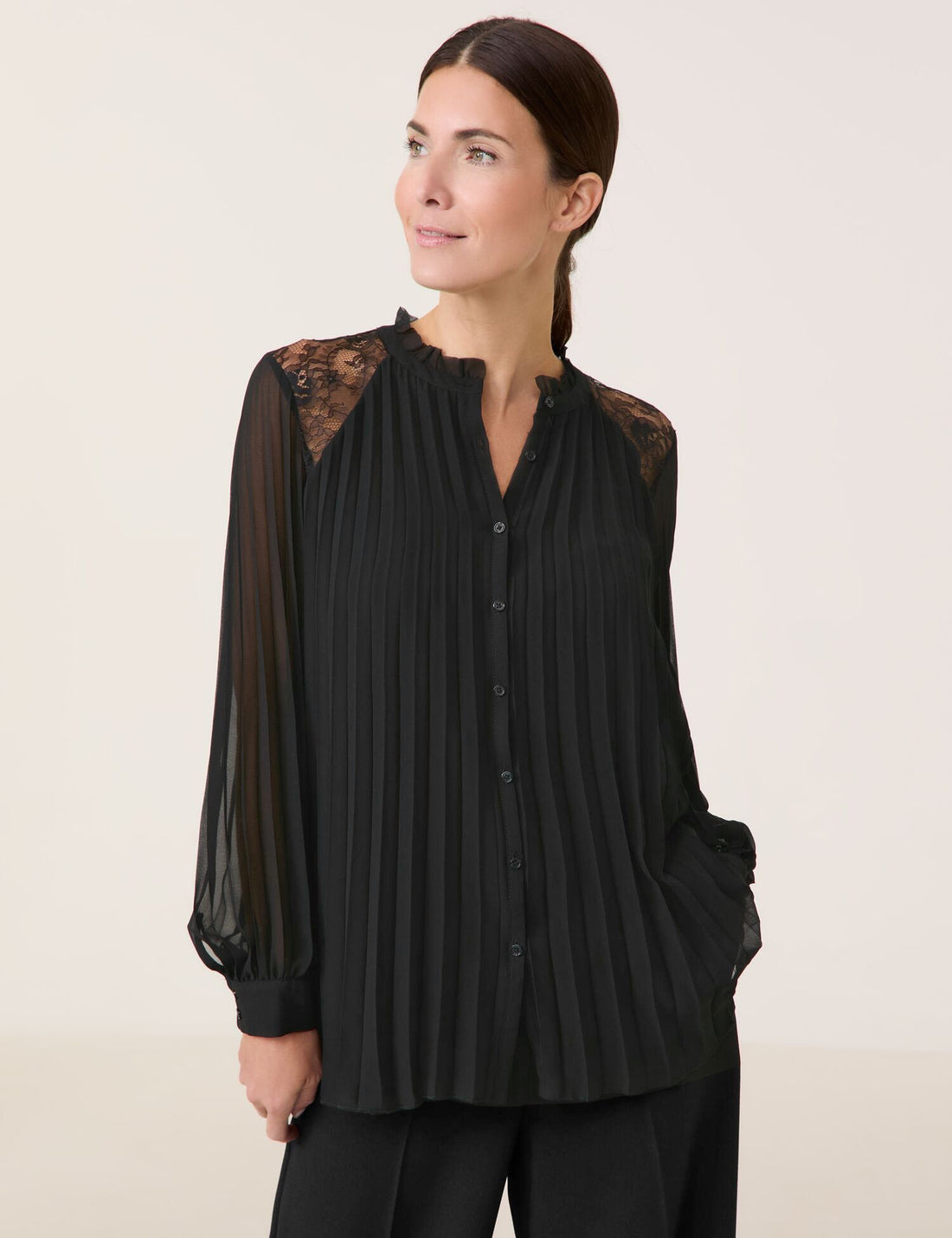 Gerry Weber_Black_Blouse 1/1 Sleeve_460034-31403_11000_01