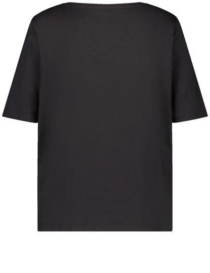 Gerry Weber_Black patterned_T-Shirt 1/2 sleeve_470009-86015_1102_02