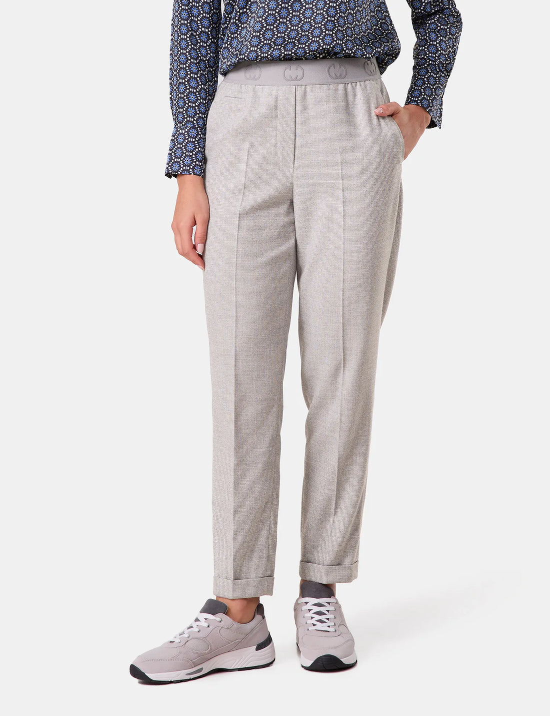 Gerry Weber_Grey Offwhite Patterned_Pant cropped_520002-31201_2120_02