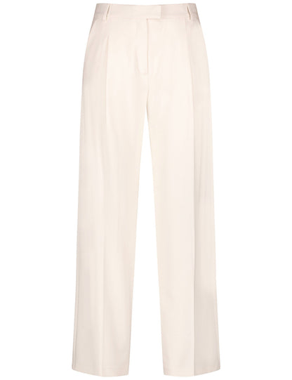 Gerry Weber_Elegant Trousers with a Wide Leg_520009-31319_90118_03