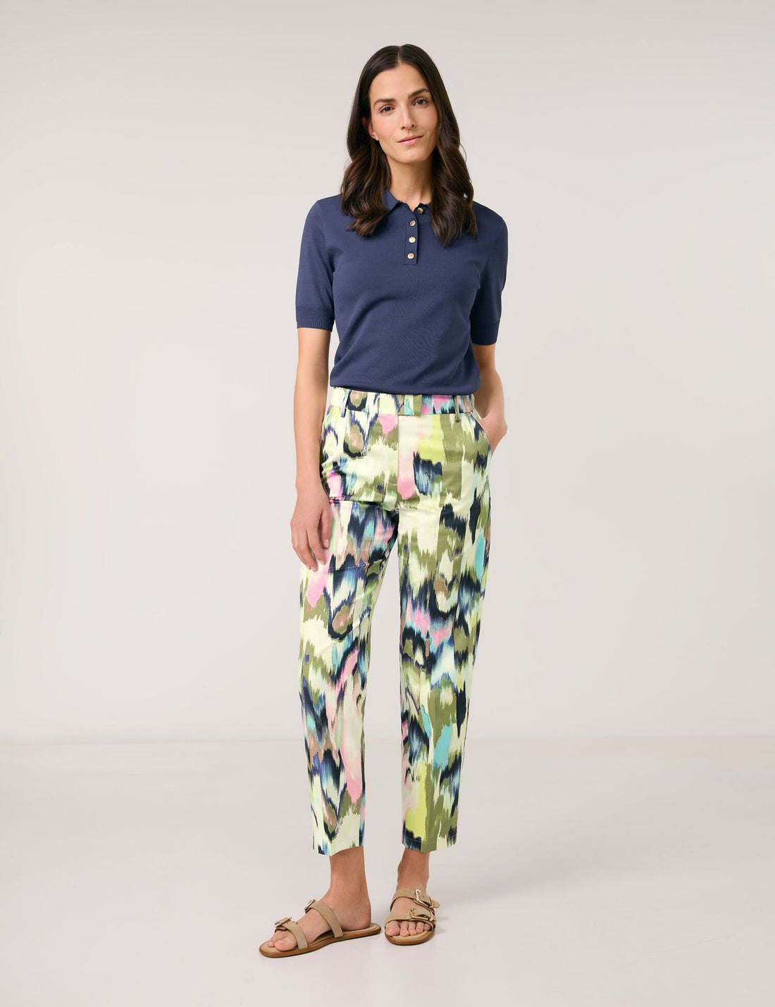 Gerry Weber_Patterned 7/8-Length Cloth Trousers_520027-31515_9036_01
