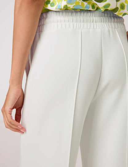 Gerry Weber_Sand-Washed Pull-On Trousers_520105-35006_99700_07