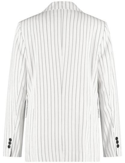 Gerry Weber_Fashionable Blazer with Pinstripes_530034-31239_9111_05