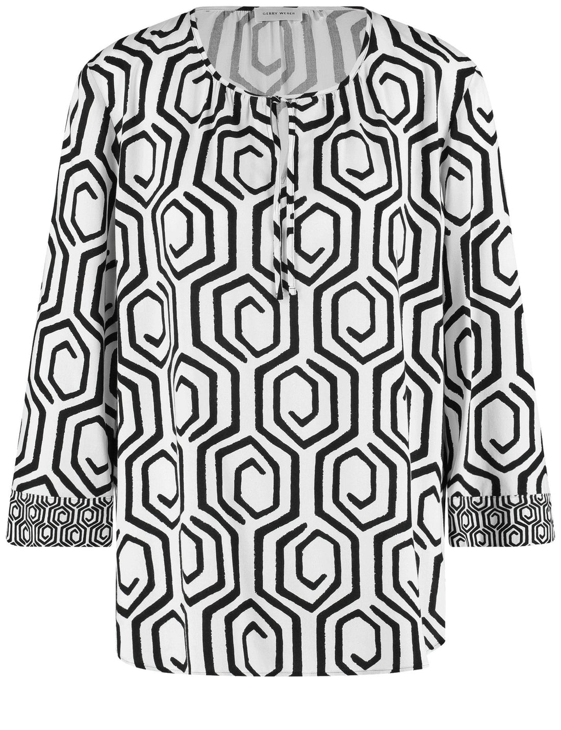 Gerry Weber_Sustainable 3/4-Sleeve Blouse with a Panelled Pattern_560087-31430_9069_01