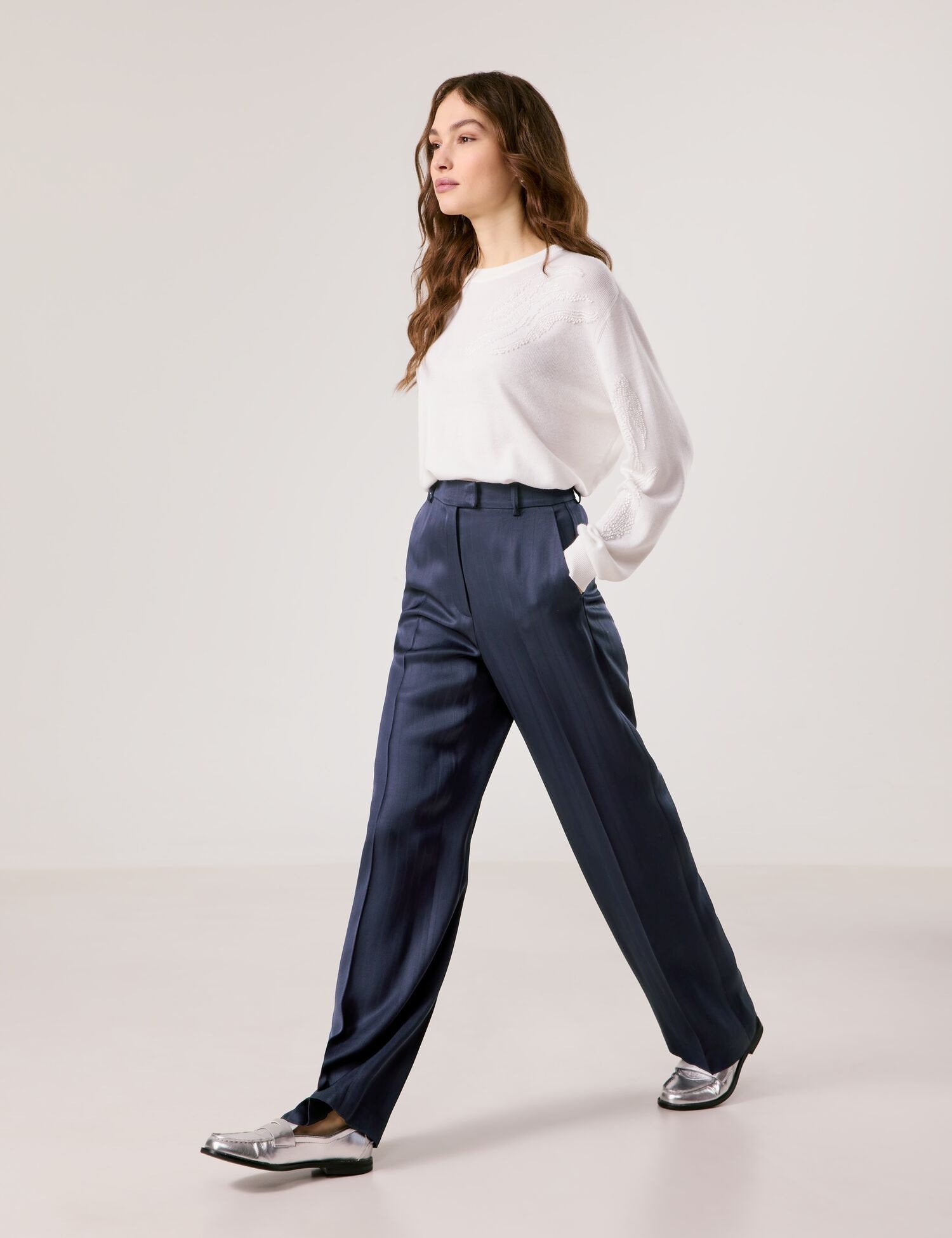 Taifun_Elegant Trousers with a Wide Leg_720306-11109_8920_05