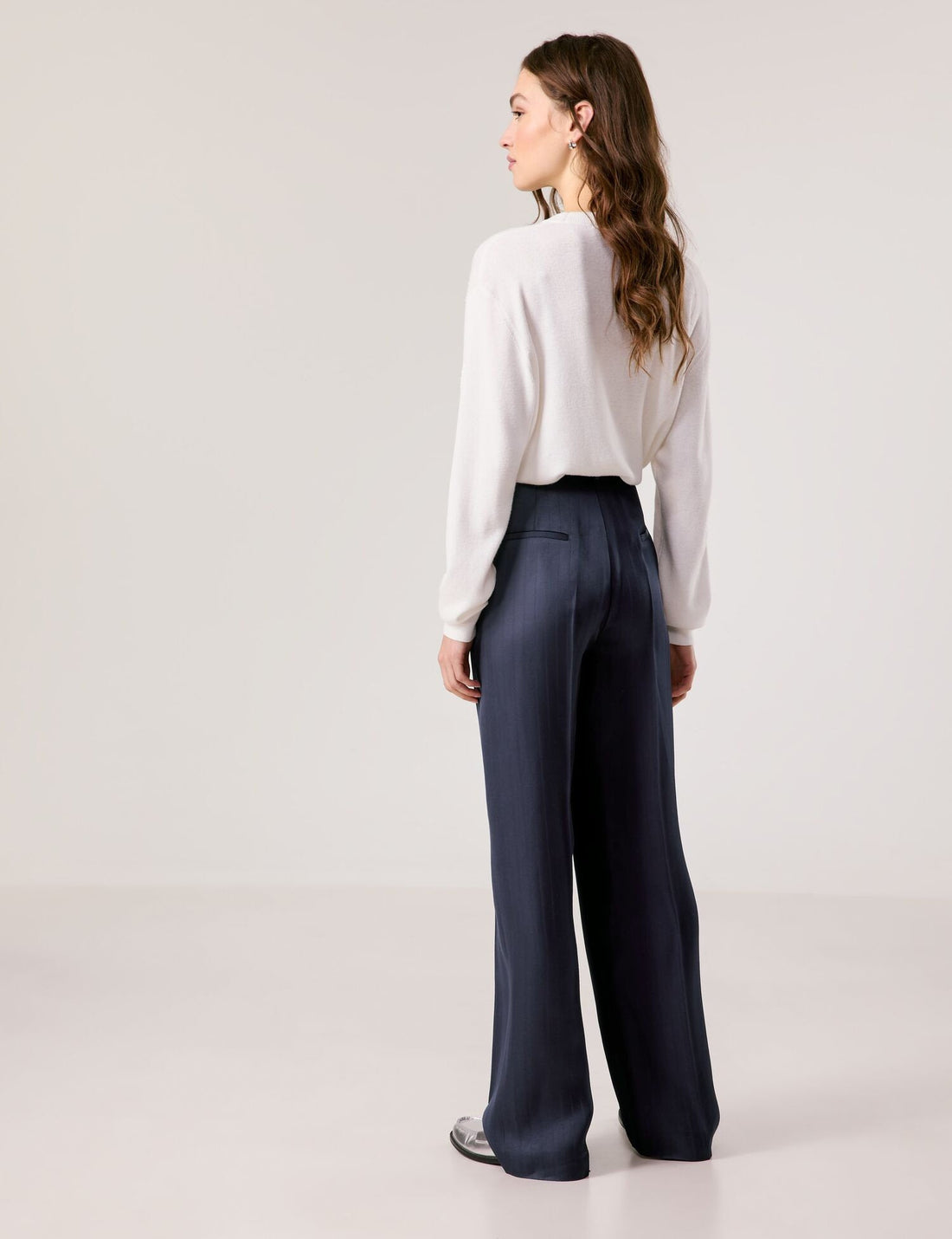 Taifun_Elegant Trousers with a Wide Leg_720306-11109_8920_06