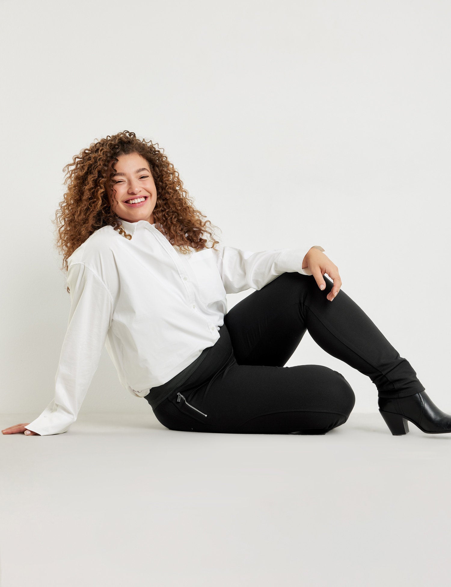 Gerry Weber_Black_Pant leisure long_920982-29038_11000_09