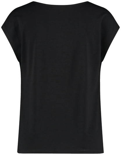 Gerry Weber_Black patterned_T-Shirt 1/2 sleeve_937004-76004_1102_02