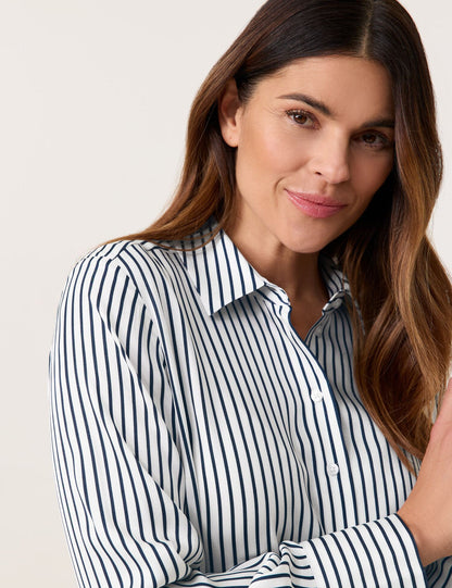 Gerry Weber_Shirt Blouse with a Satin Finish_965068-31401_8017_04