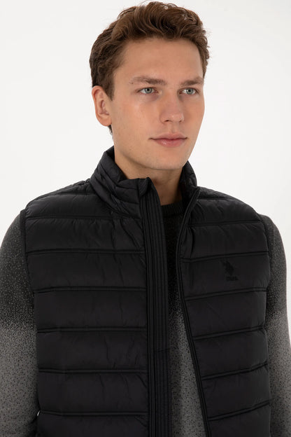 U.S. Polo Assn._Black_Woven Vest_G081GL0100 2246396_VR046_02