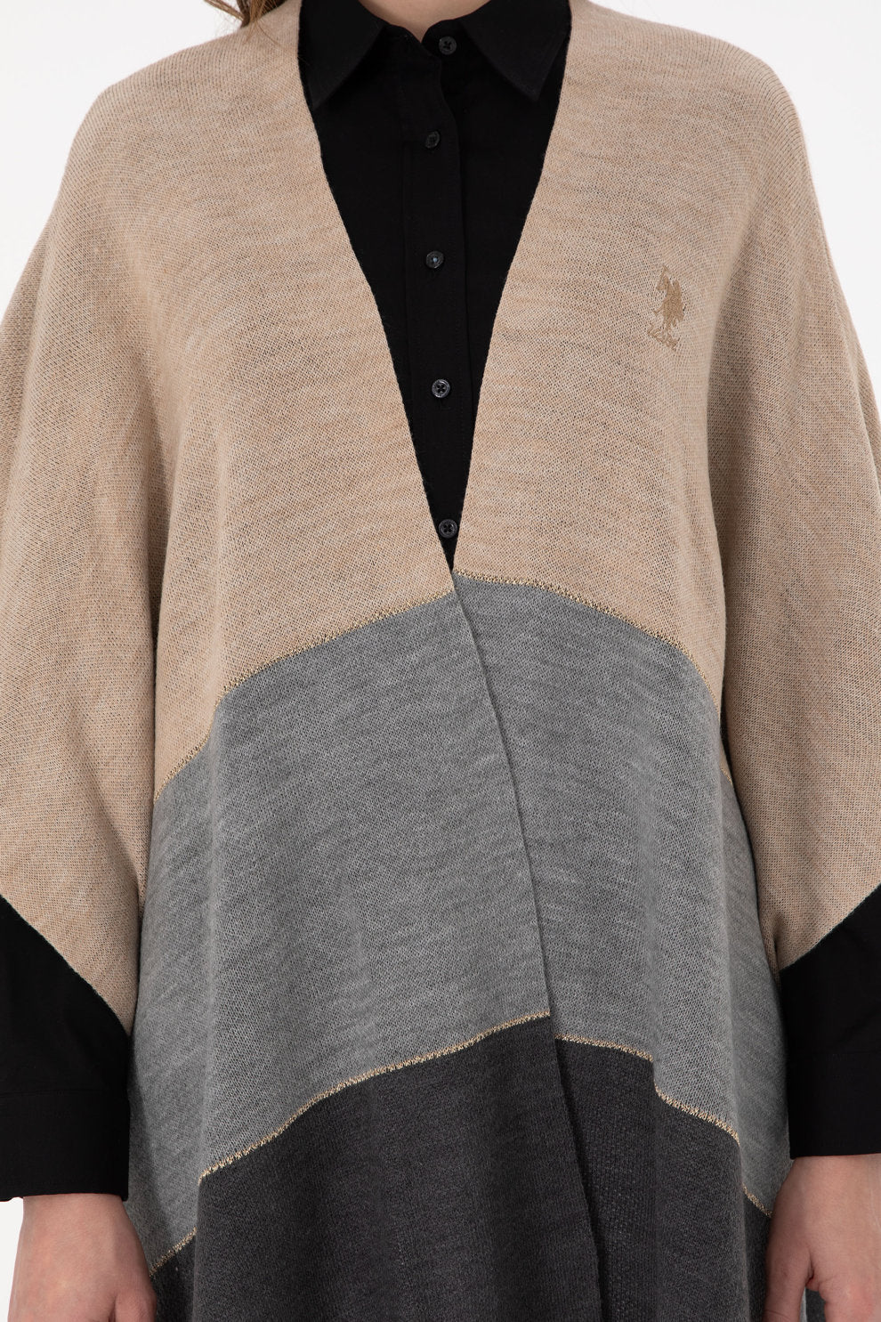 Multi-Color Poncho_G082GL0TH0 1954470_VR123_06