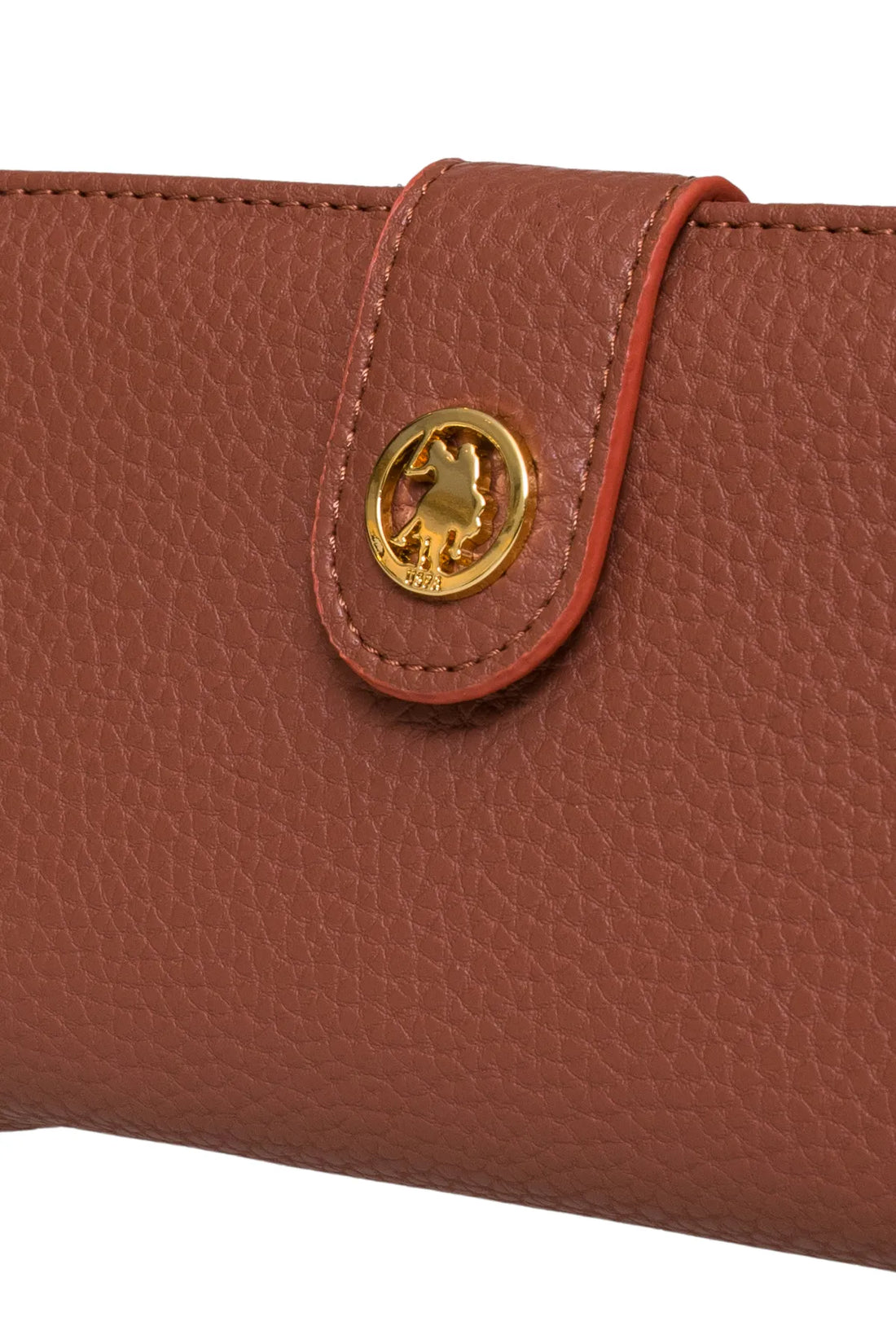 U.S. Polo Assn._Tan_Portfolio_USC25750_551_02