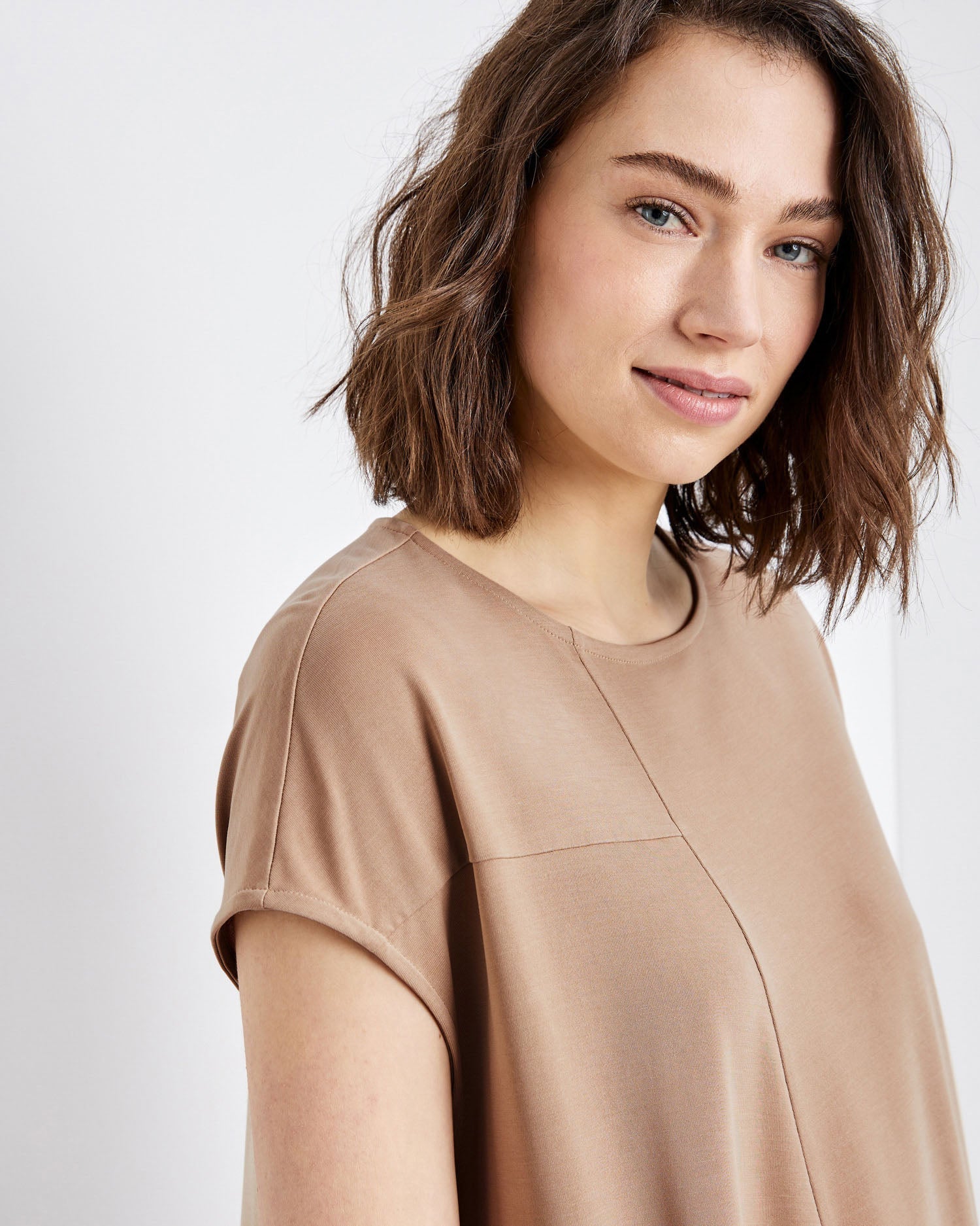 Beige T-Shirt 1/2 Sleeve